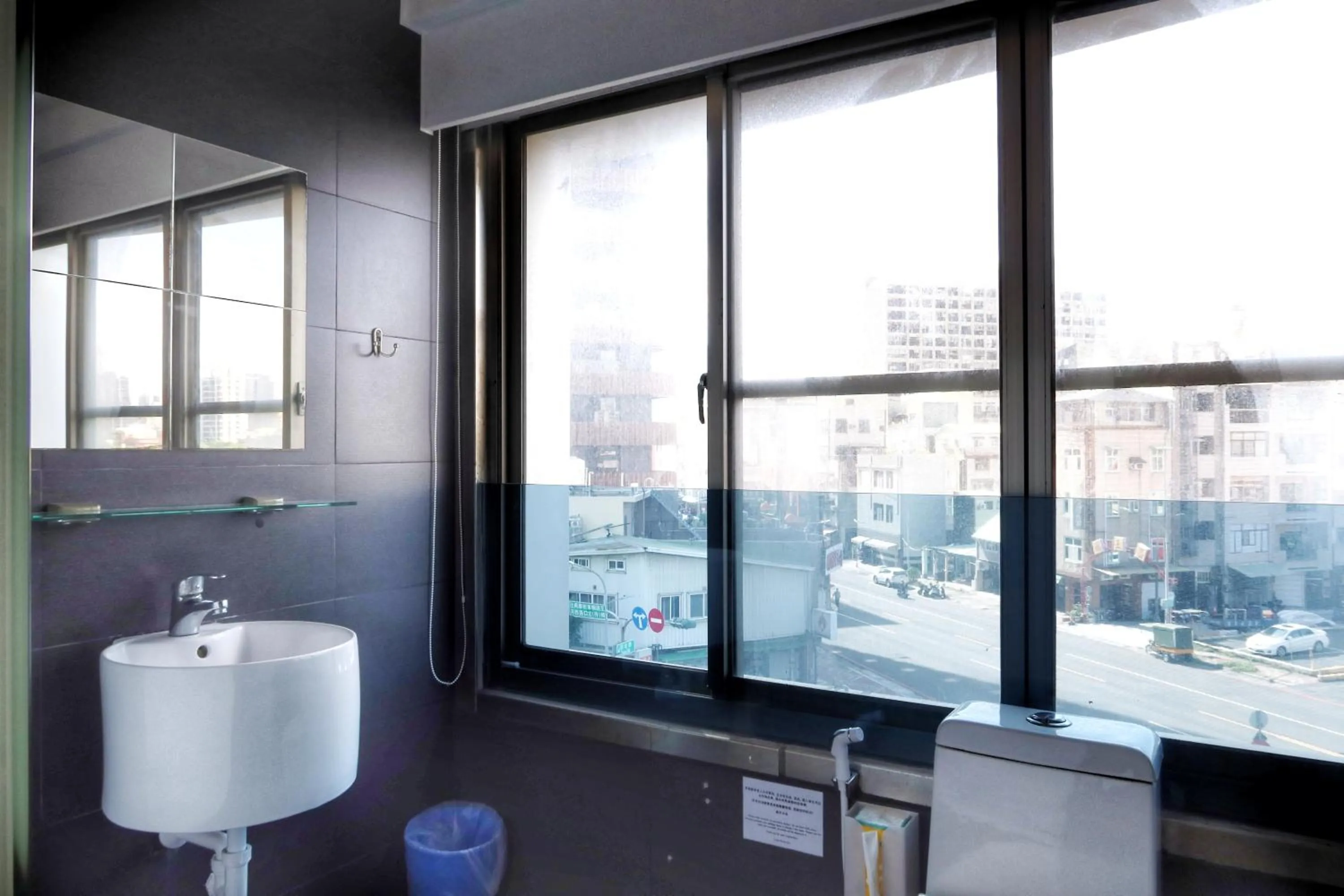 Bathroom in Love River Inn 愛河日央