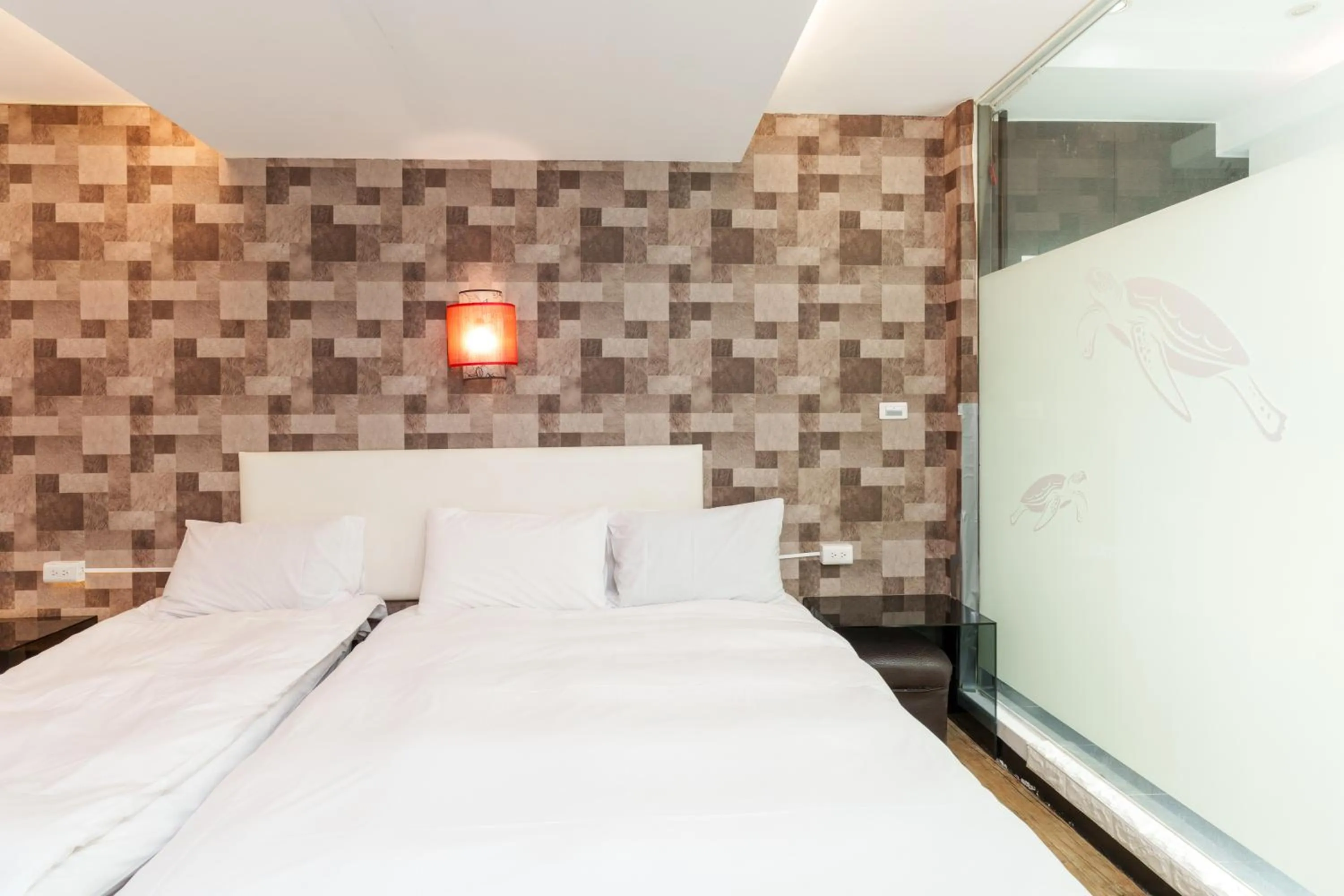 Bedroom, Bed in Love River Inn 愛河日央