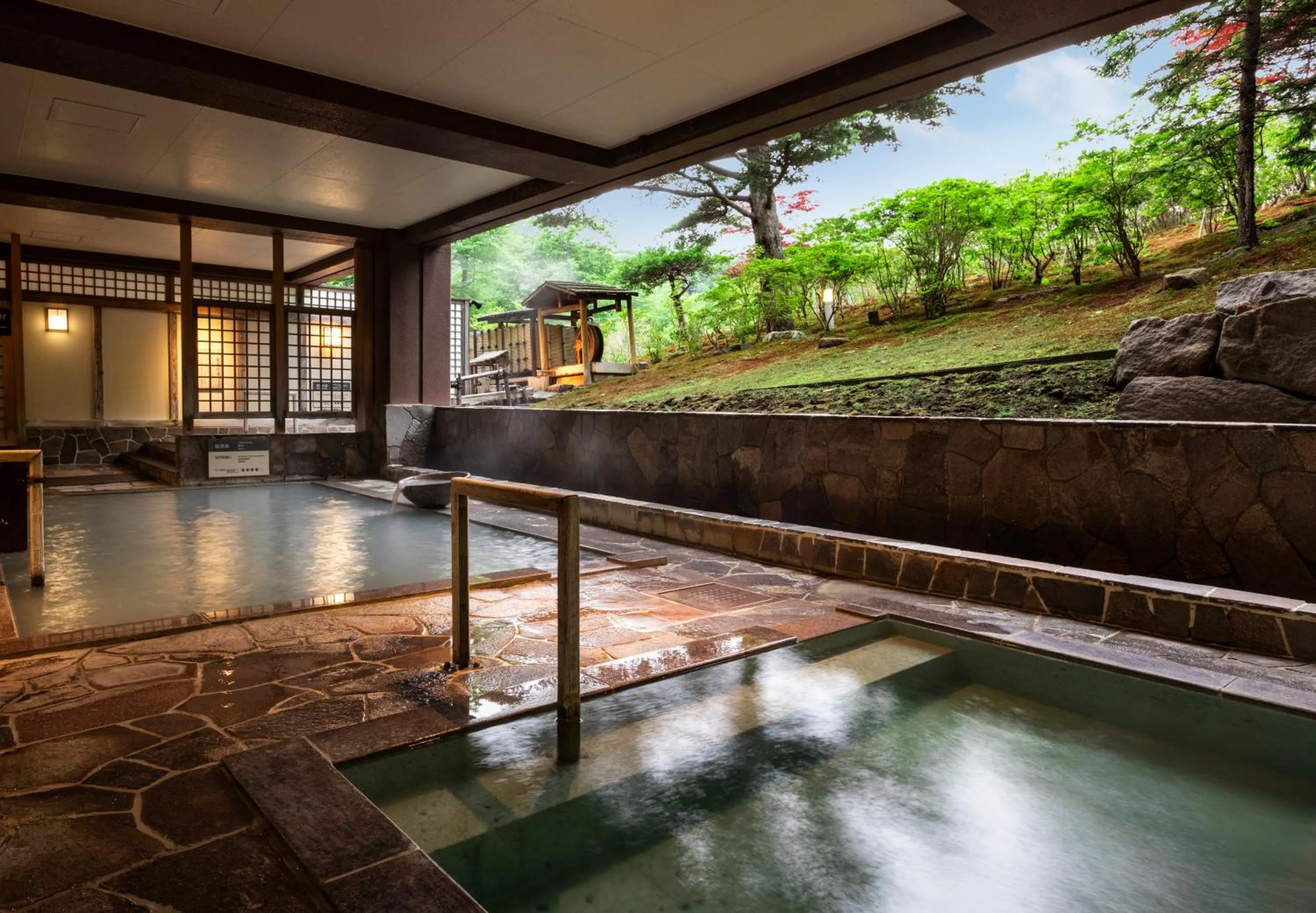 Hot Spring Bath in Dai-ichi Takimotokan