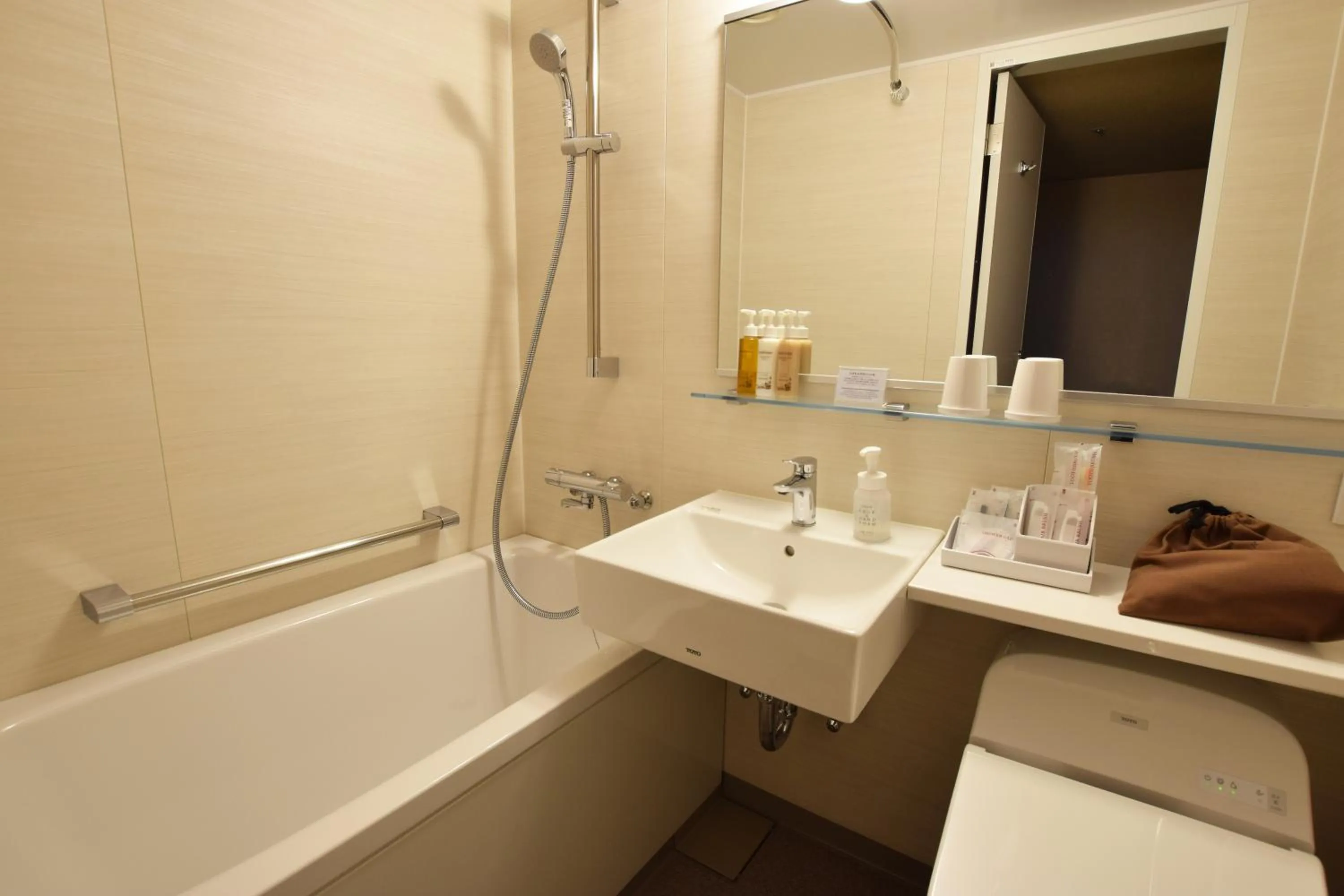 Shower in Dai-ichi Takimotokan