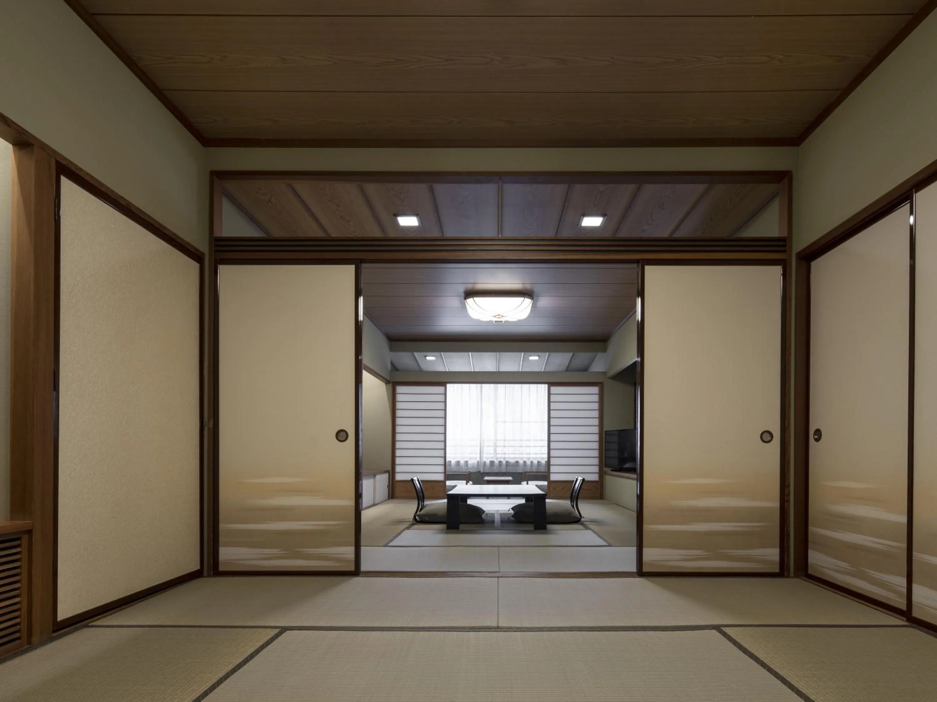 Photo of the whole room in Dai-ichi Takimotokan
