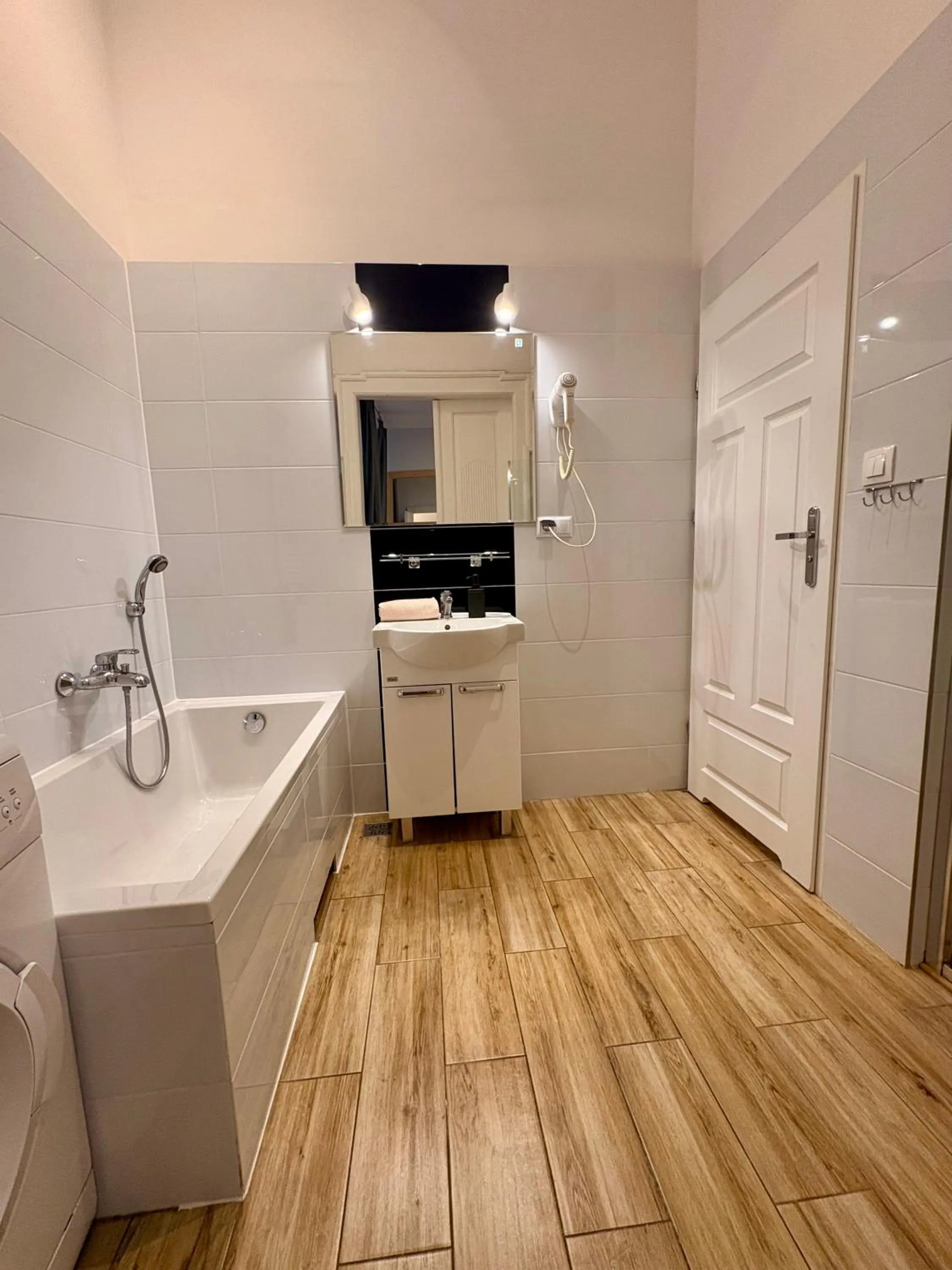 Shower in Roller Aparthotel