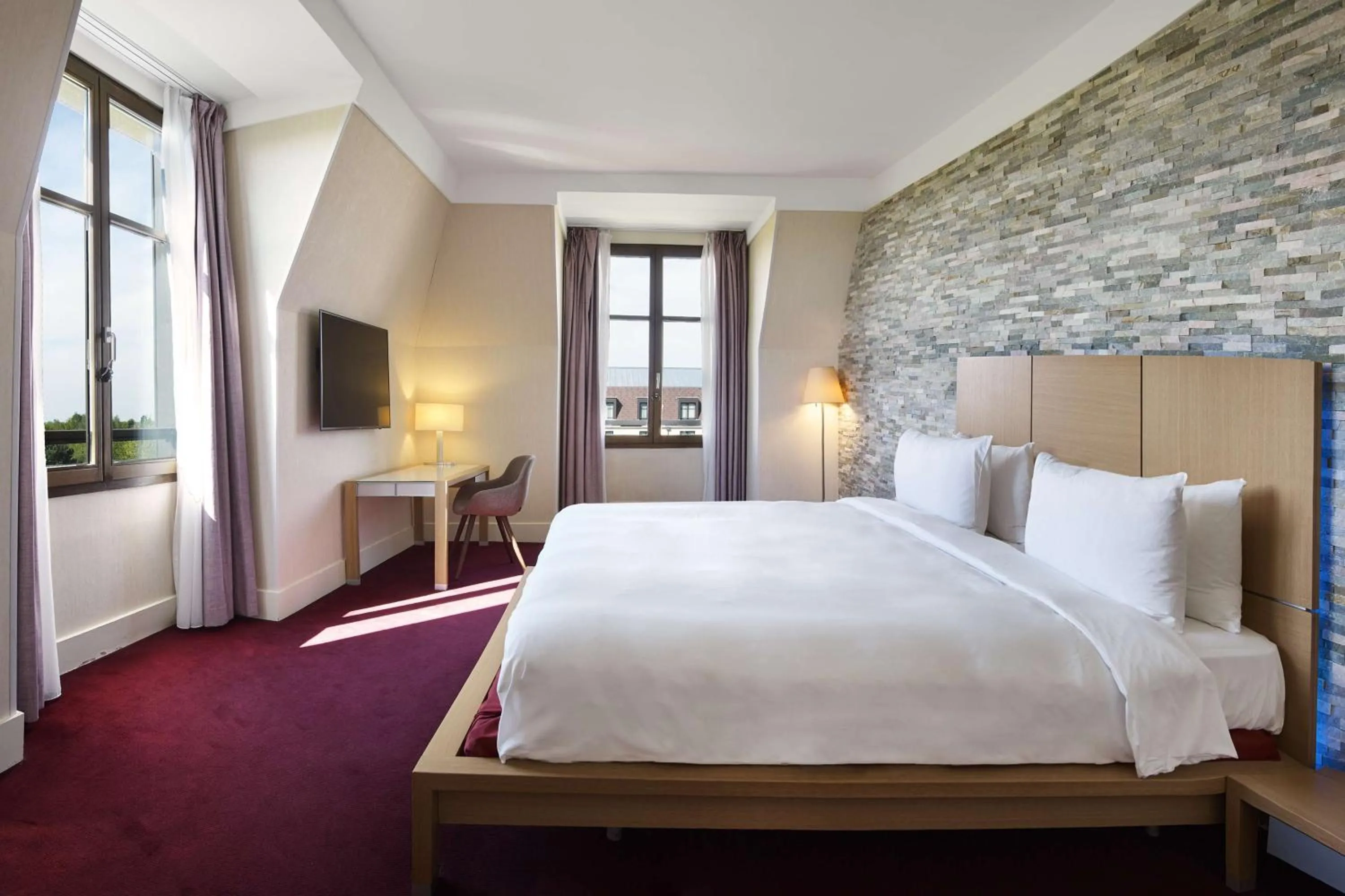 Photo of the whole room in Radisson Blu Hotel Paris, Marne-la-Vallée