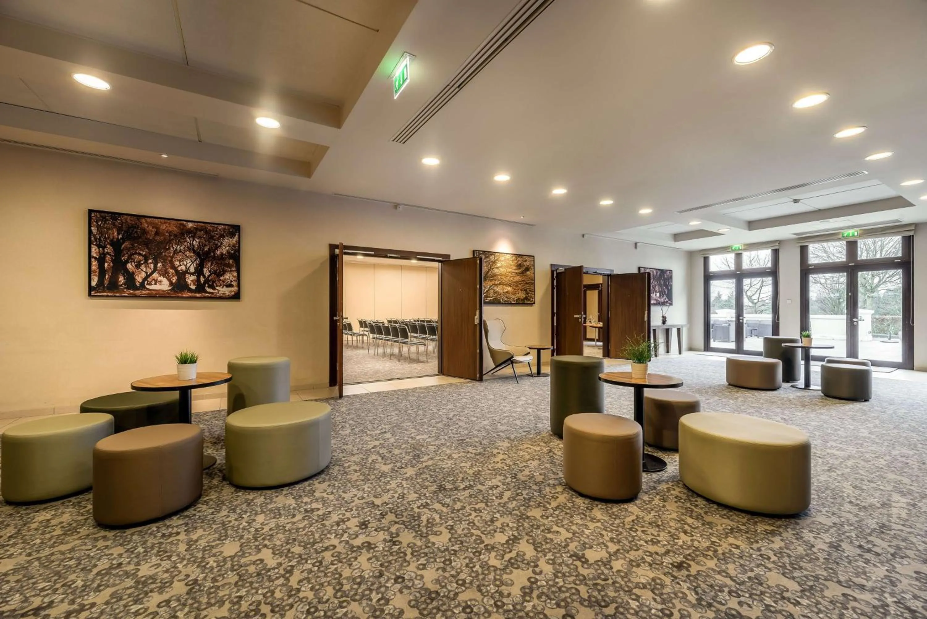 Lobby or reception in Radisson Blu Hotel Paris, Marne-la-Vallée