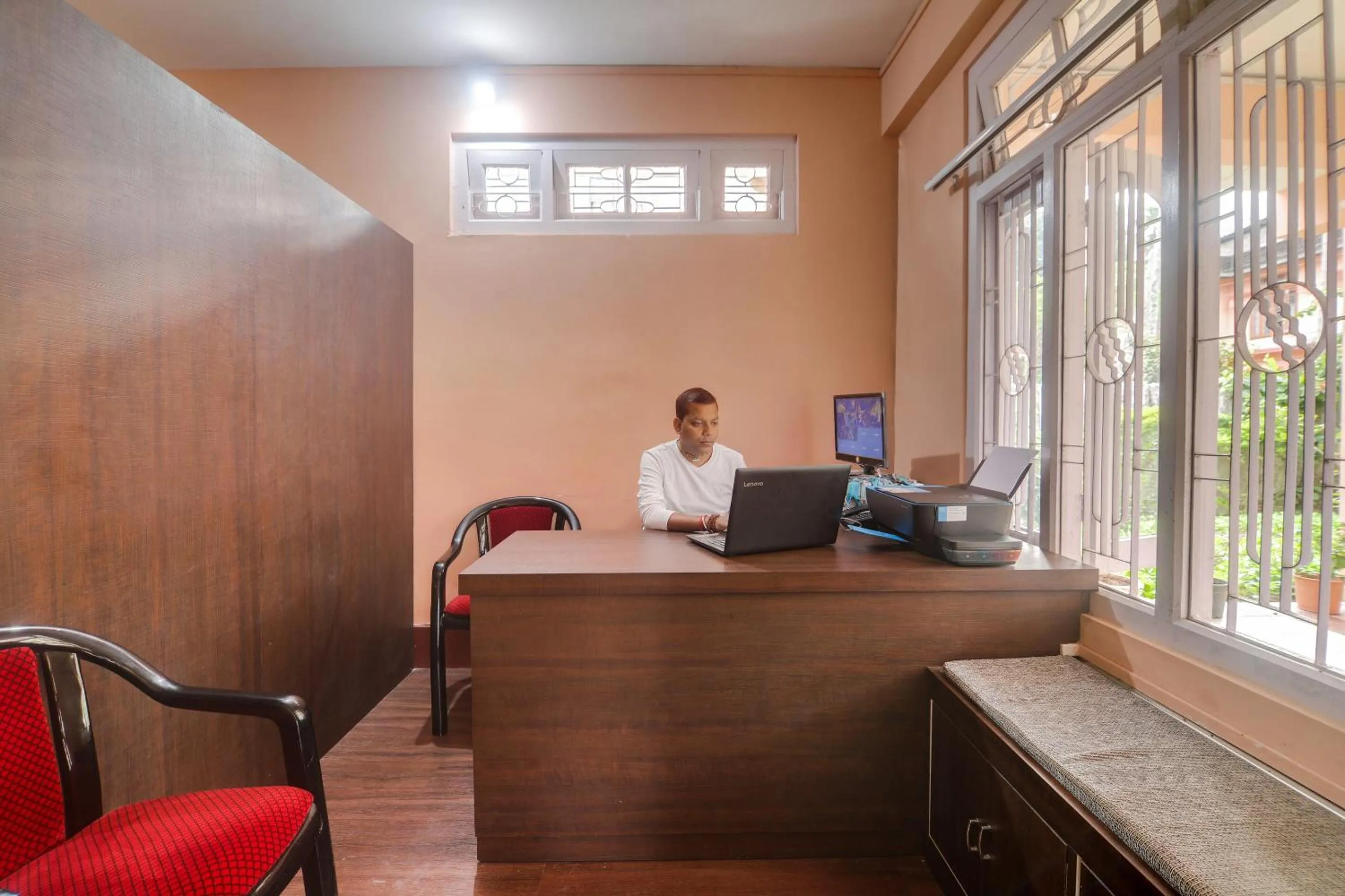 Lobby or reception in Collection O Trinayan Associates