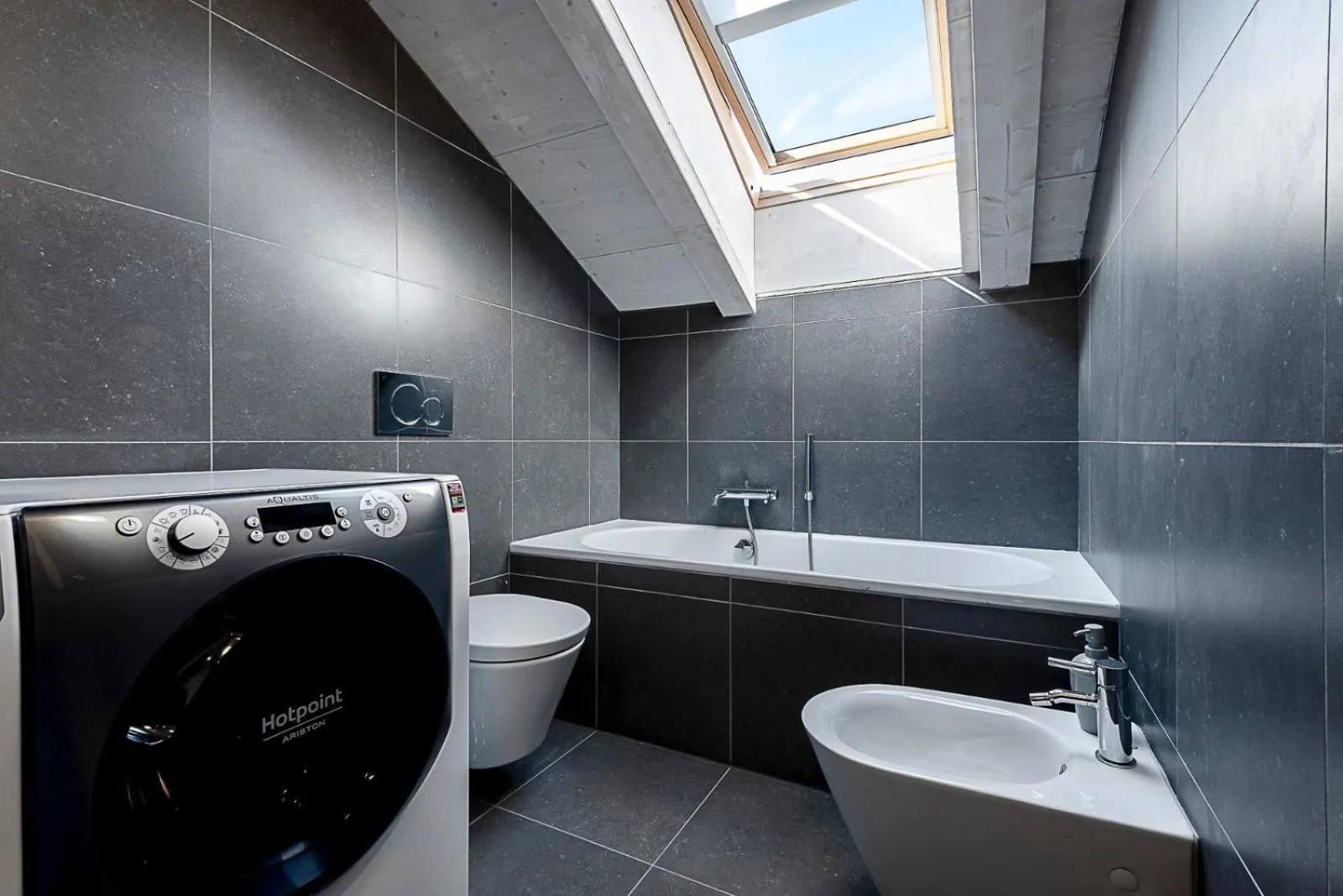 Shower in Experience Design Bed&Show