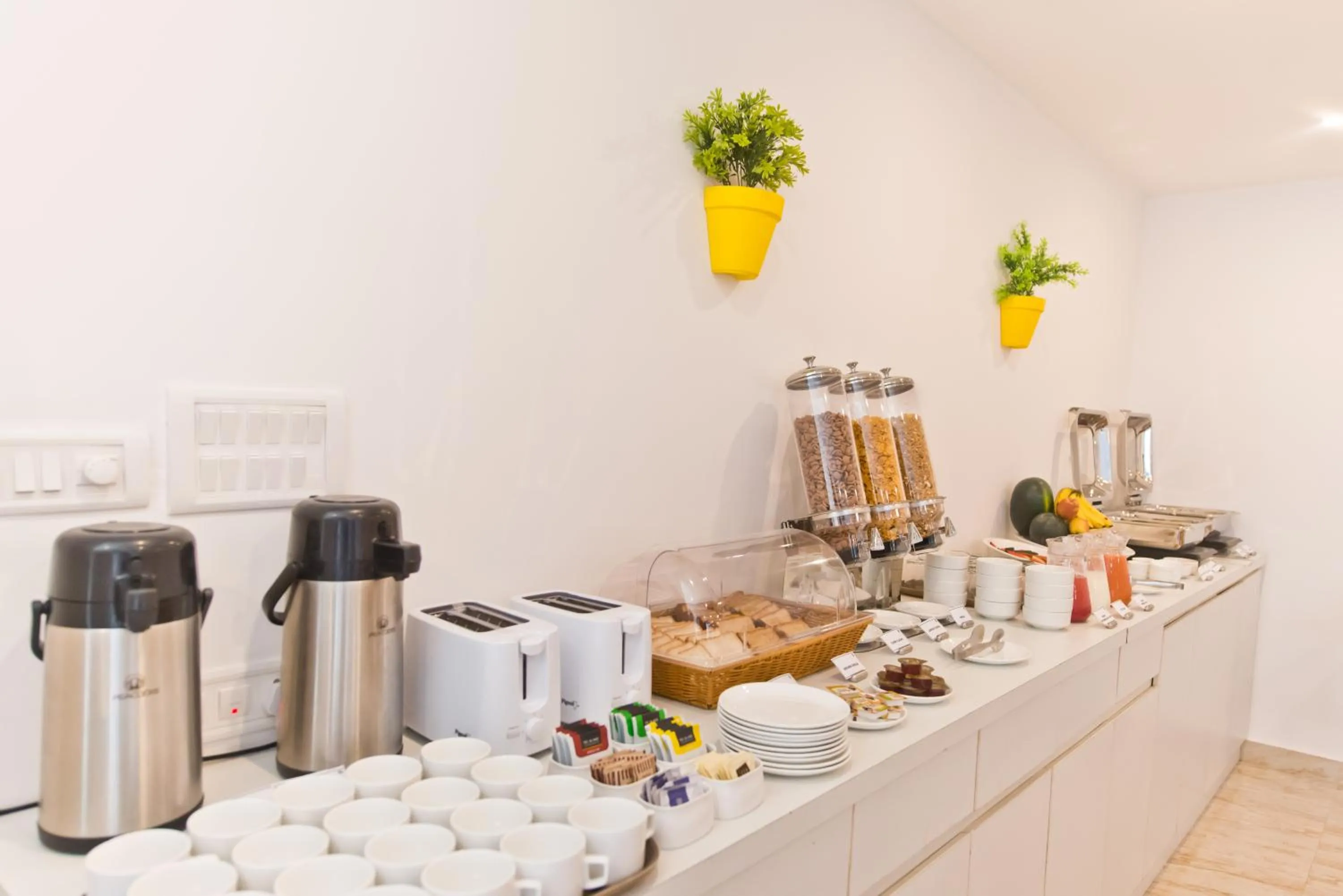 Coffee/tea facilities in X by Bloom l Hebbal