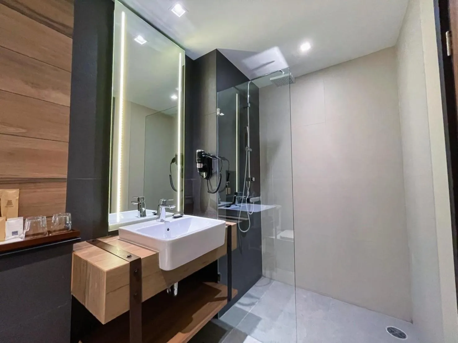 Bathroom in The Teak Hotel