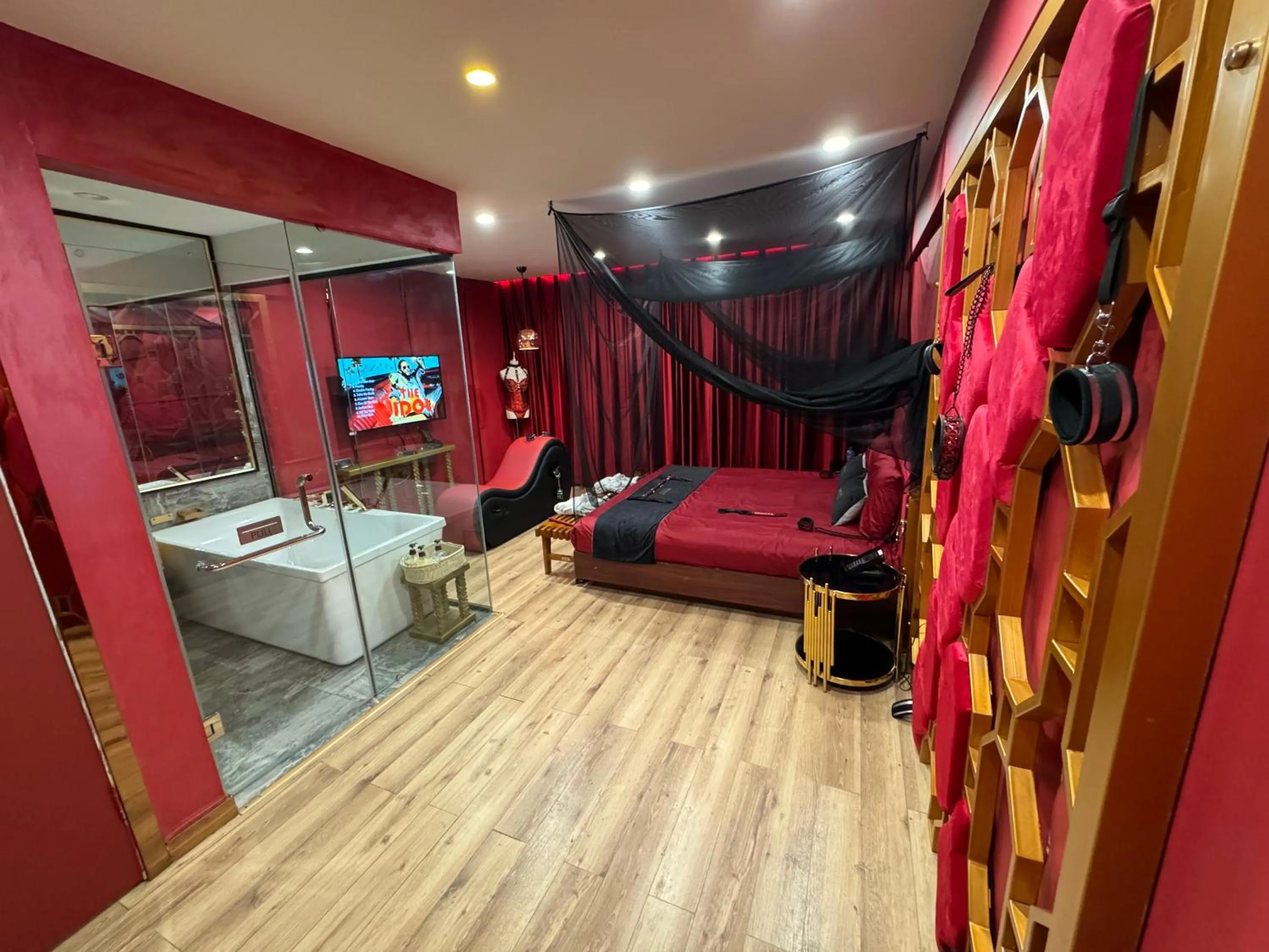 Photo of the whole room, Bed in Nomado Boutique Hotel