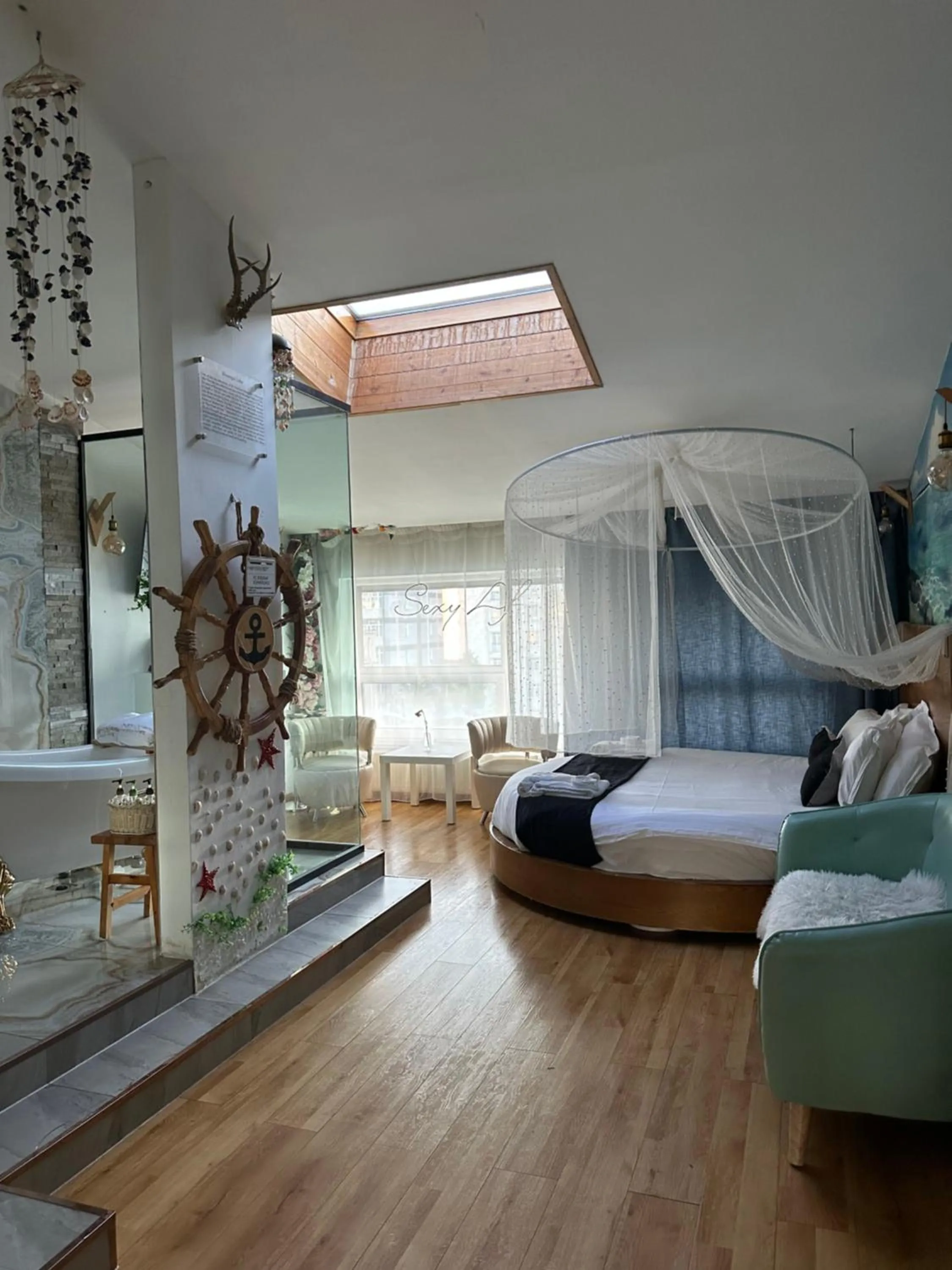 Decorative detail, Bed in Nomado Boutique Hotel