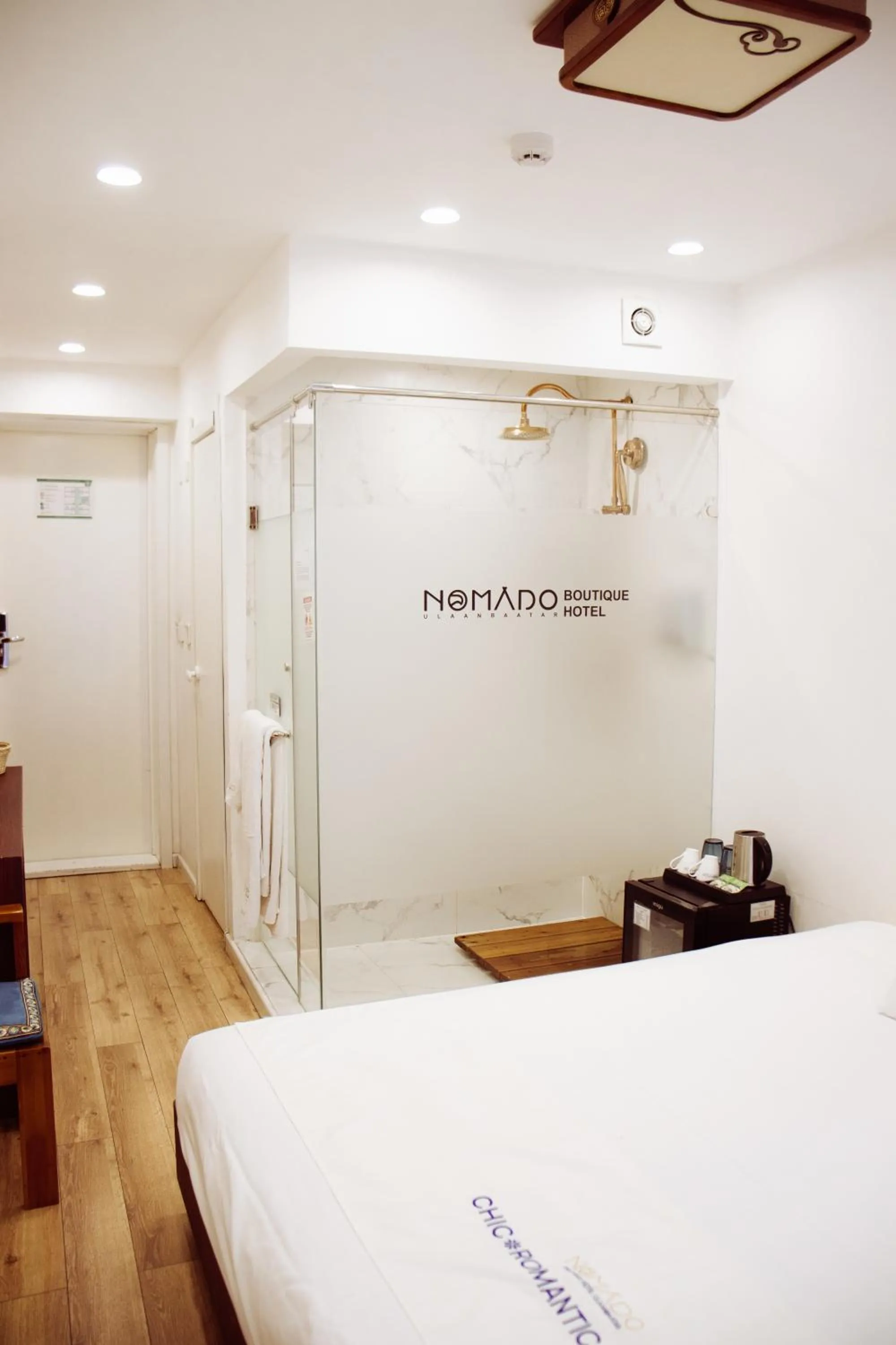 Shower, Bed in Nomado Boutique Hotel