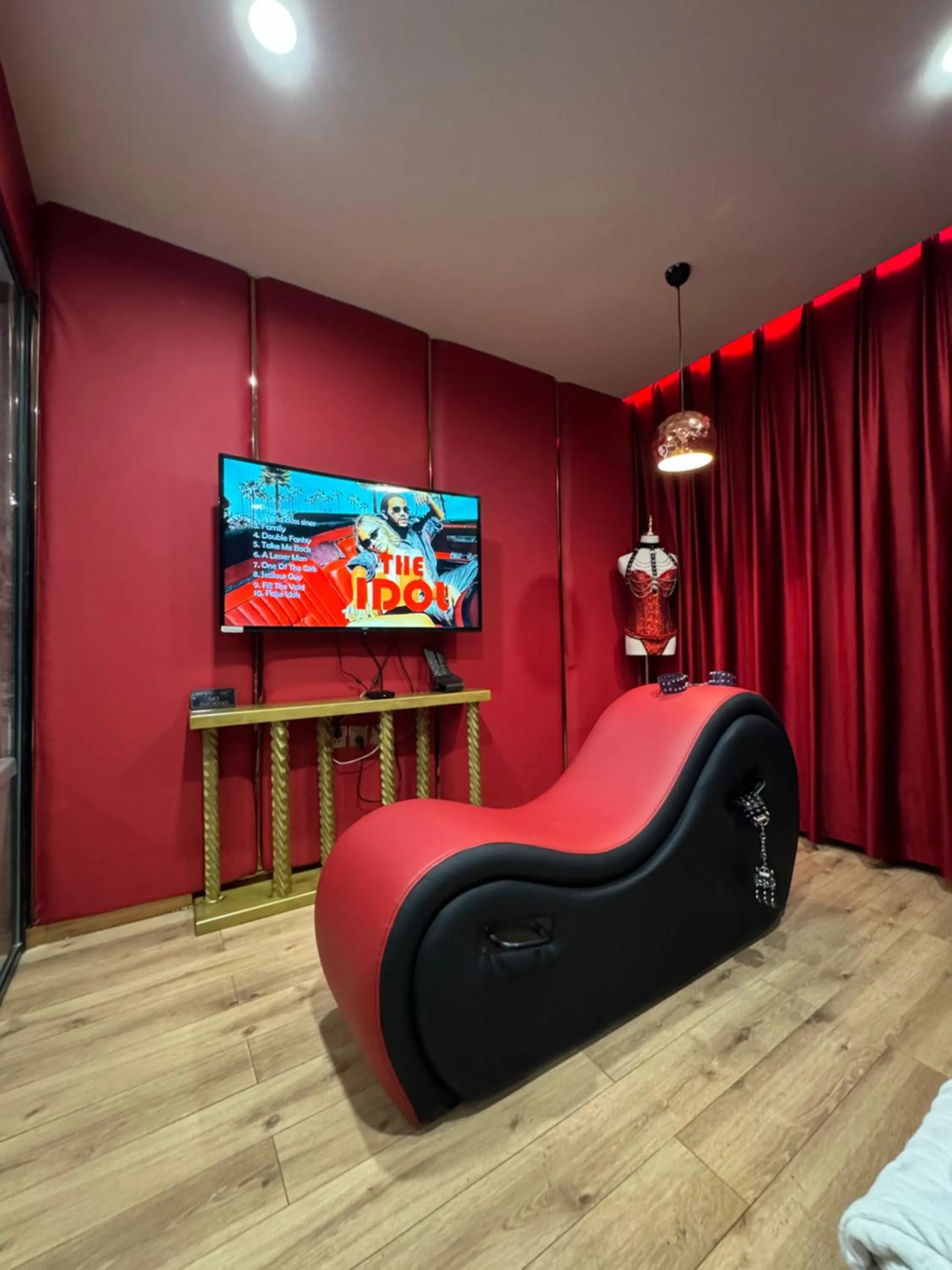 Seating area in Nomado Boutique Hotel