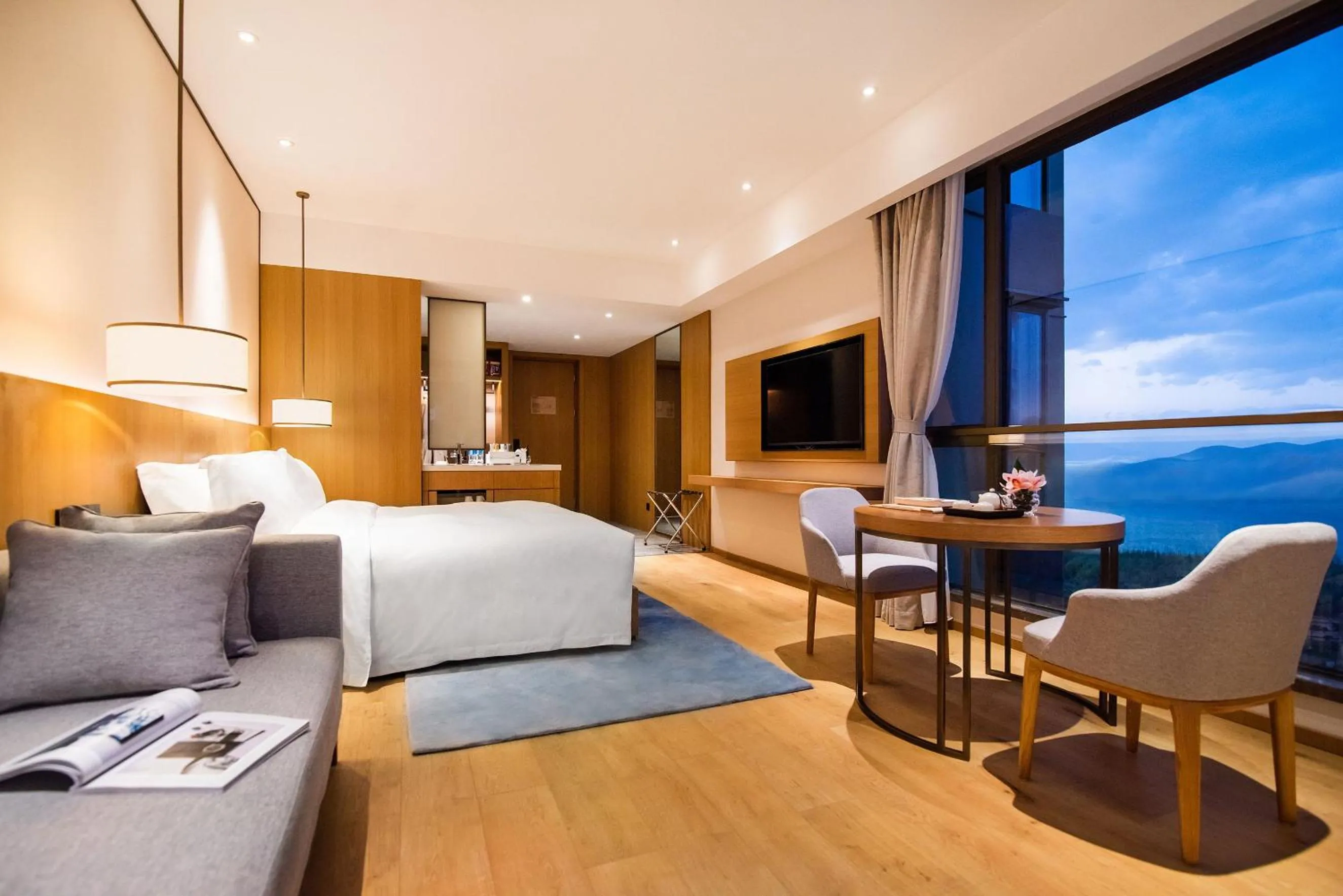 Photo of the whole room, Bed in Argyle Resort Dali Yueyun