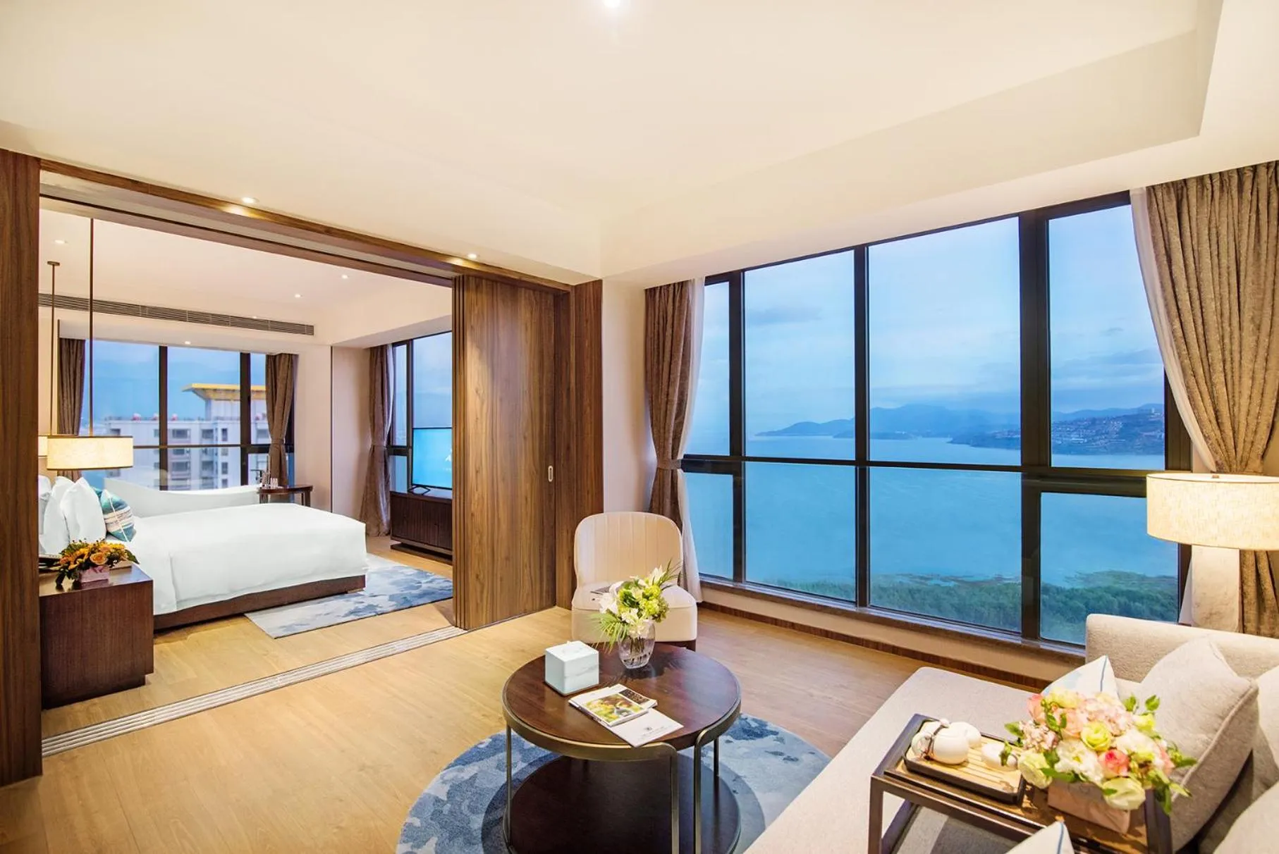 Living room, Bed in Argyle Resort Dali Yueyun