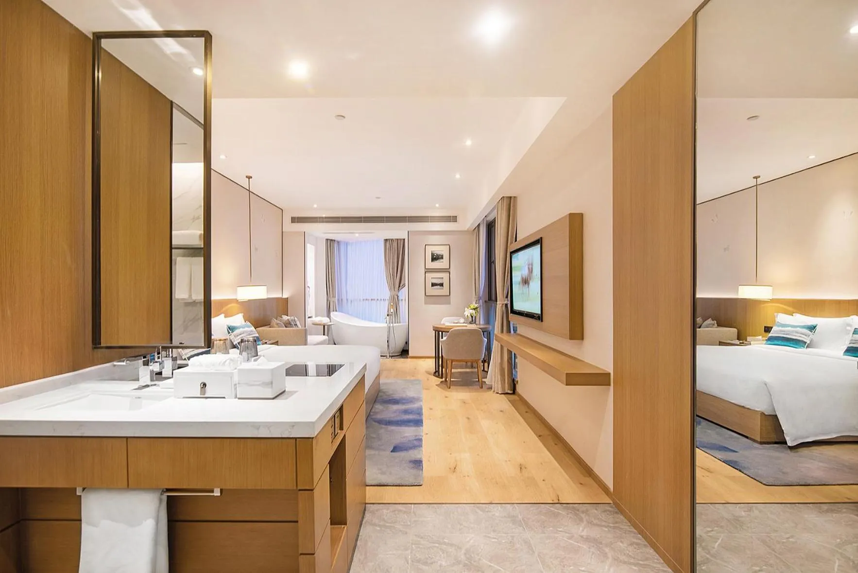 Bathroom, Bed in Argyle Resort Dali Yueyun