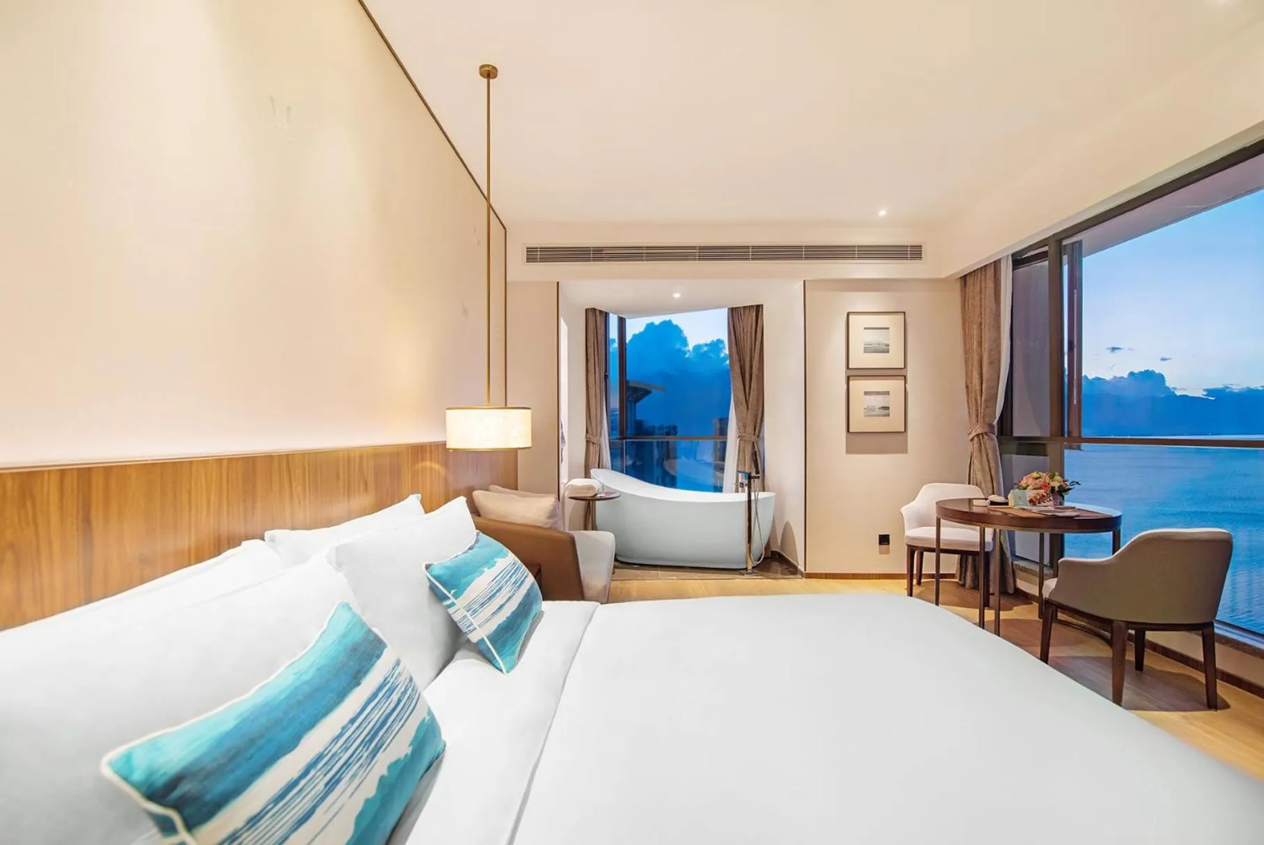 Photo of the whole room, Bed in Argyle Resort Dali Yueyun