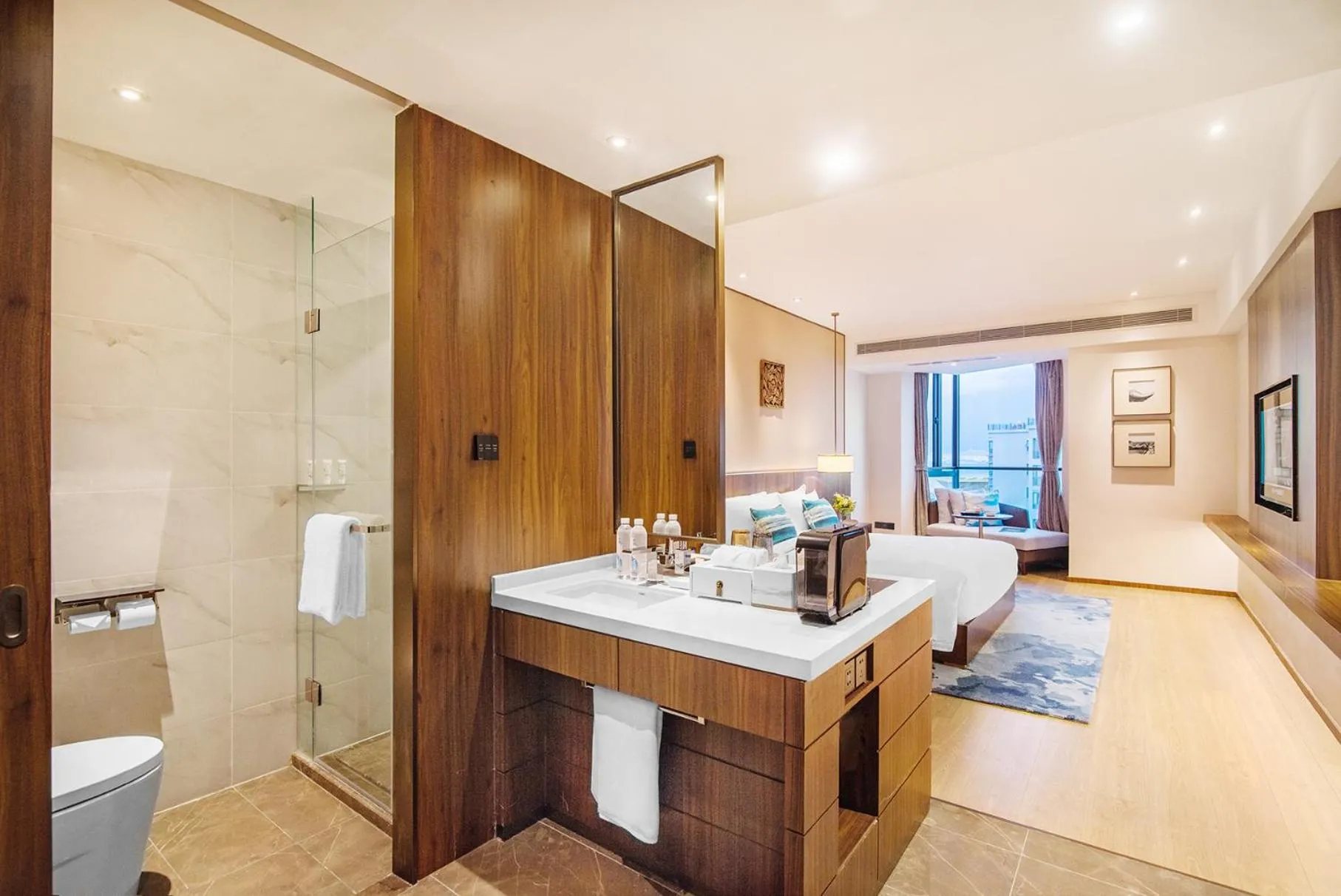 Bathroom, Bed in Argyle Resort Dali Yueyun