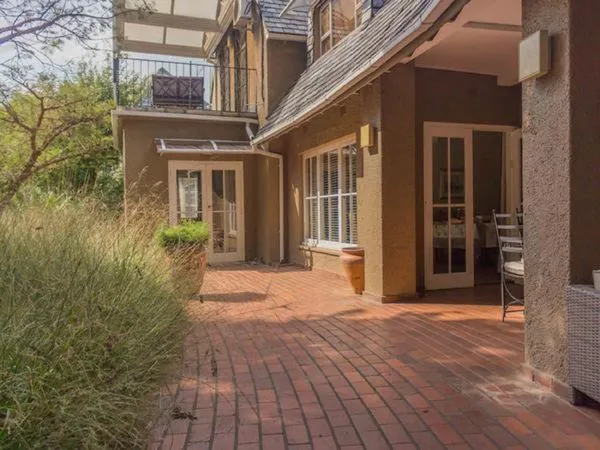 Property building in 59 on Central