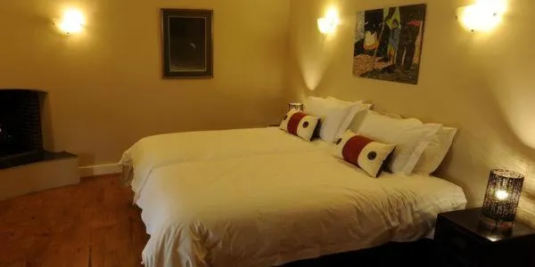 Bed in 59 on Central