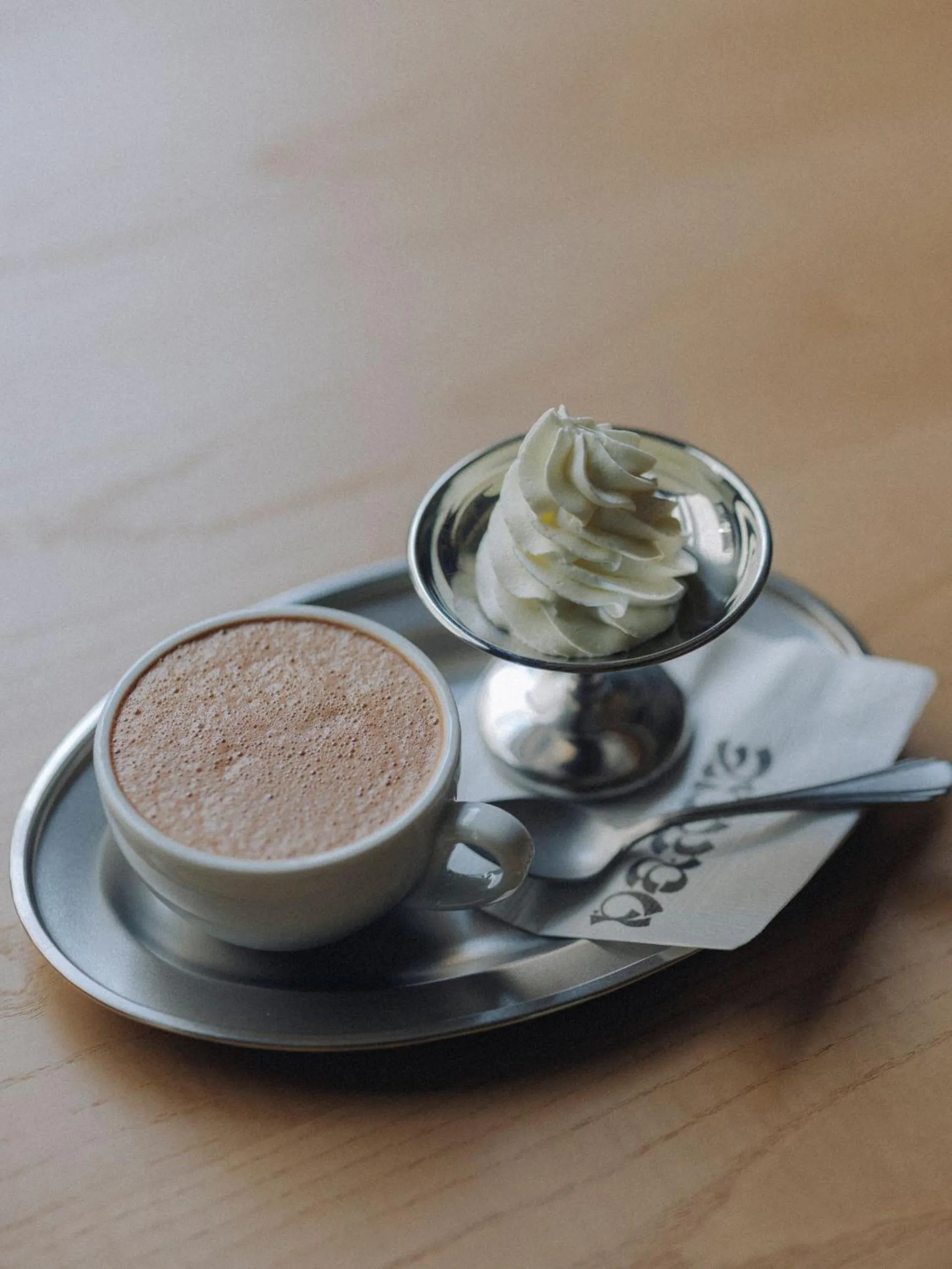 Restaurant/places to eat in Hotel K5