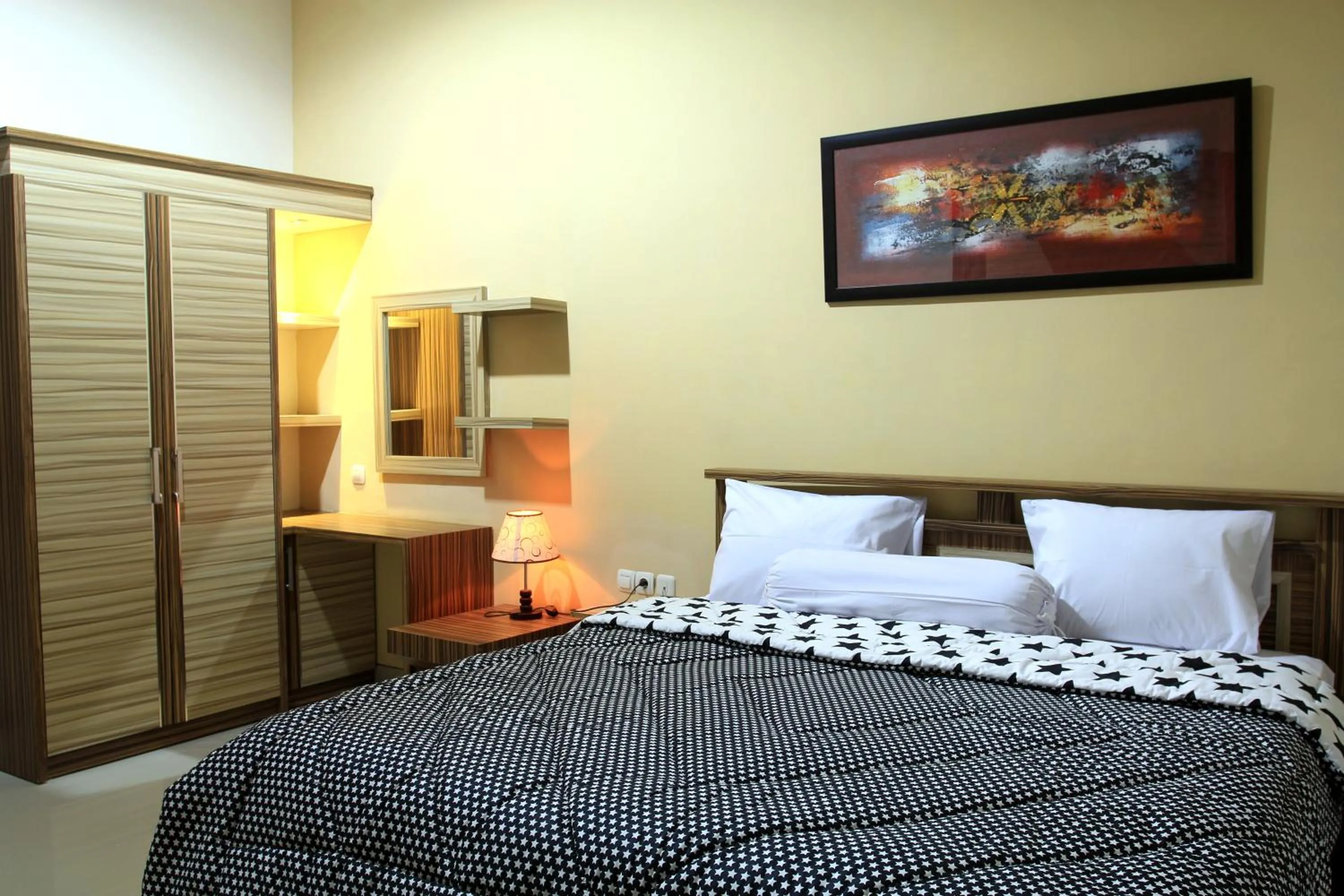 Photo of the whole room, Bed in Musdalifah Hotel