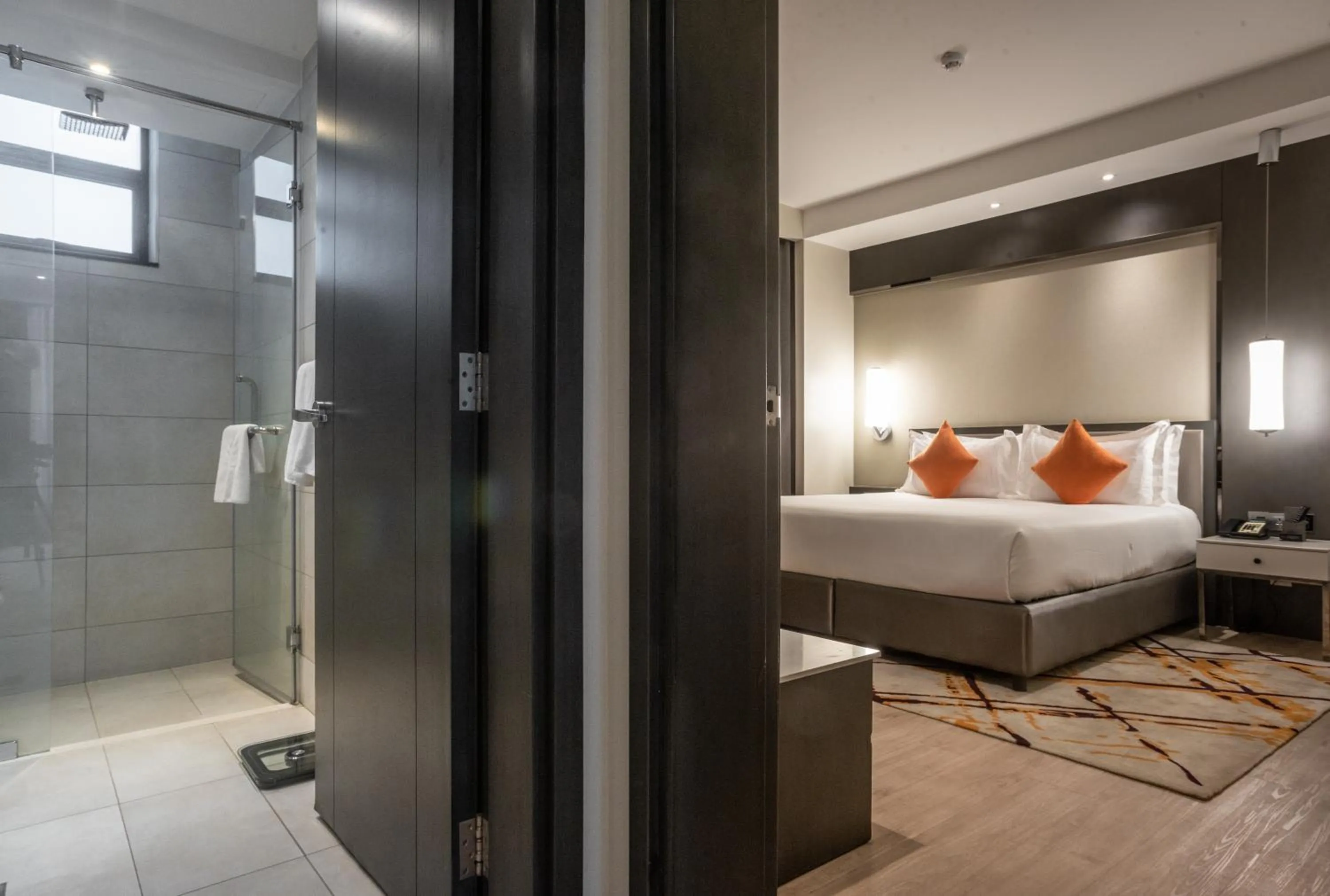 Bathroom, Bed in Best Western Premier Westlands