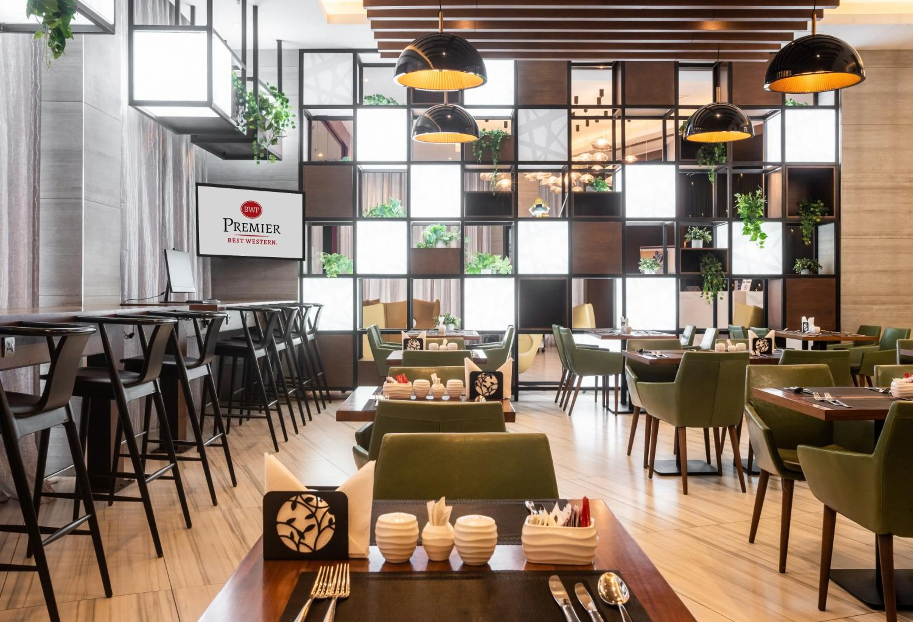 Restaurant/places to eat in Best Western Premier Westlands