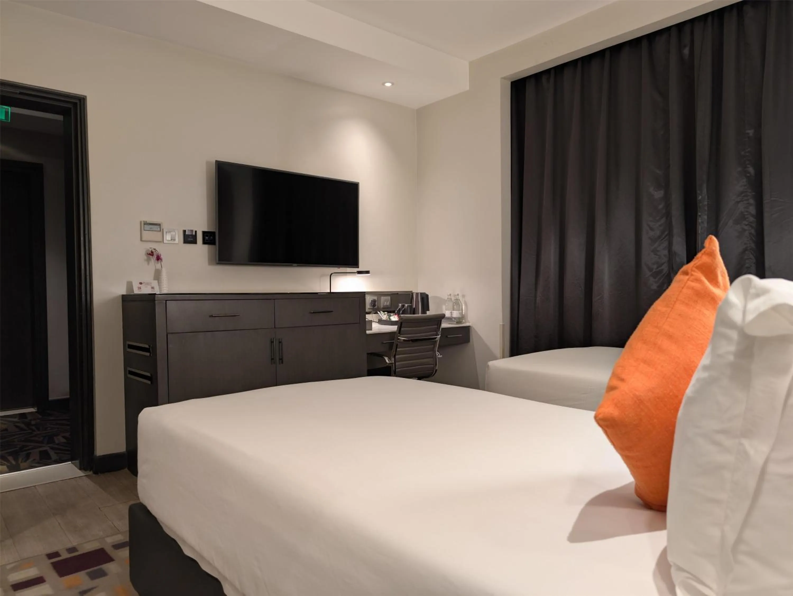 Bedroom, Bed in Best Western Premier Westlands