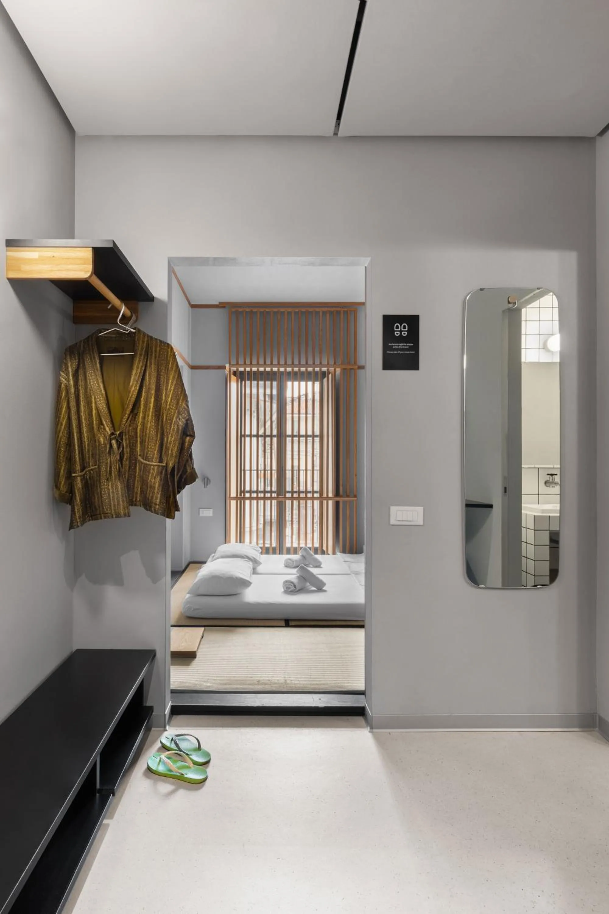 Bedroom, Bed in Combo Torino