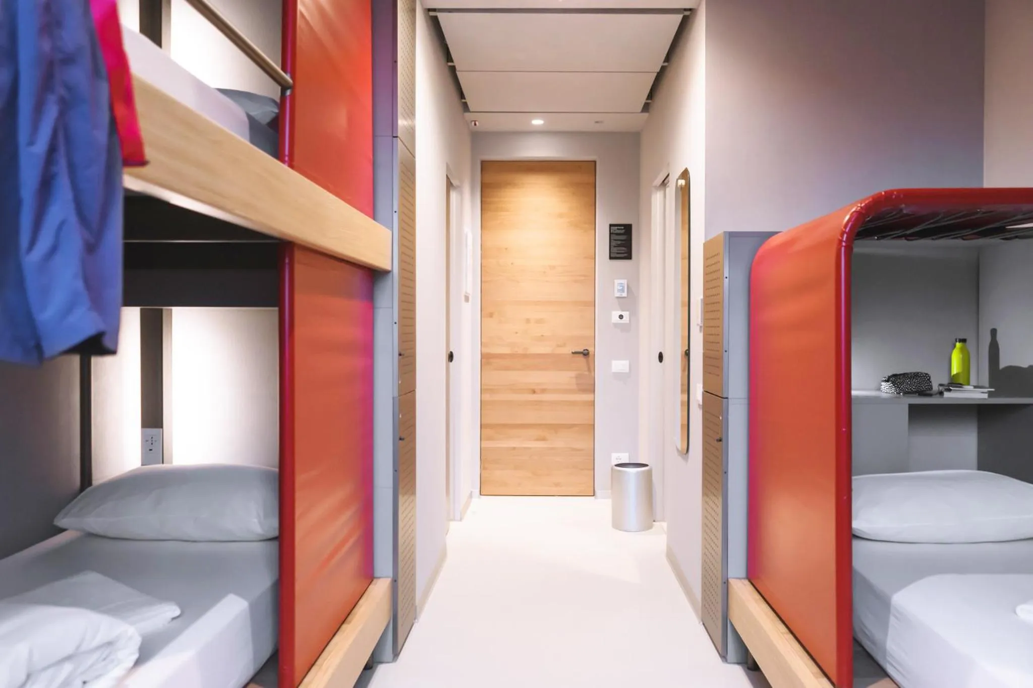 Bedroom, Bed in Combo Torino