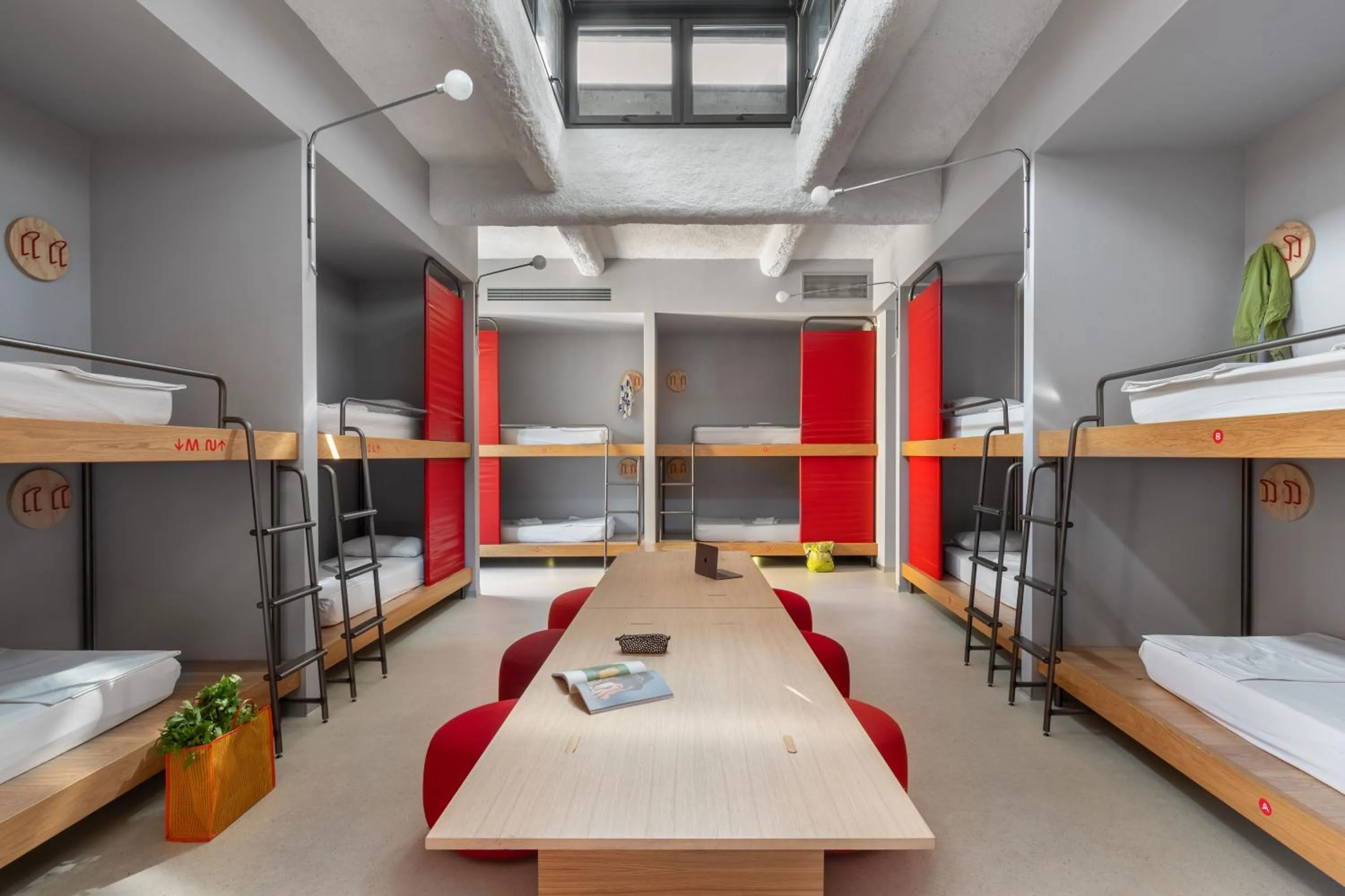 Bedroom, Bed in Combo Torino