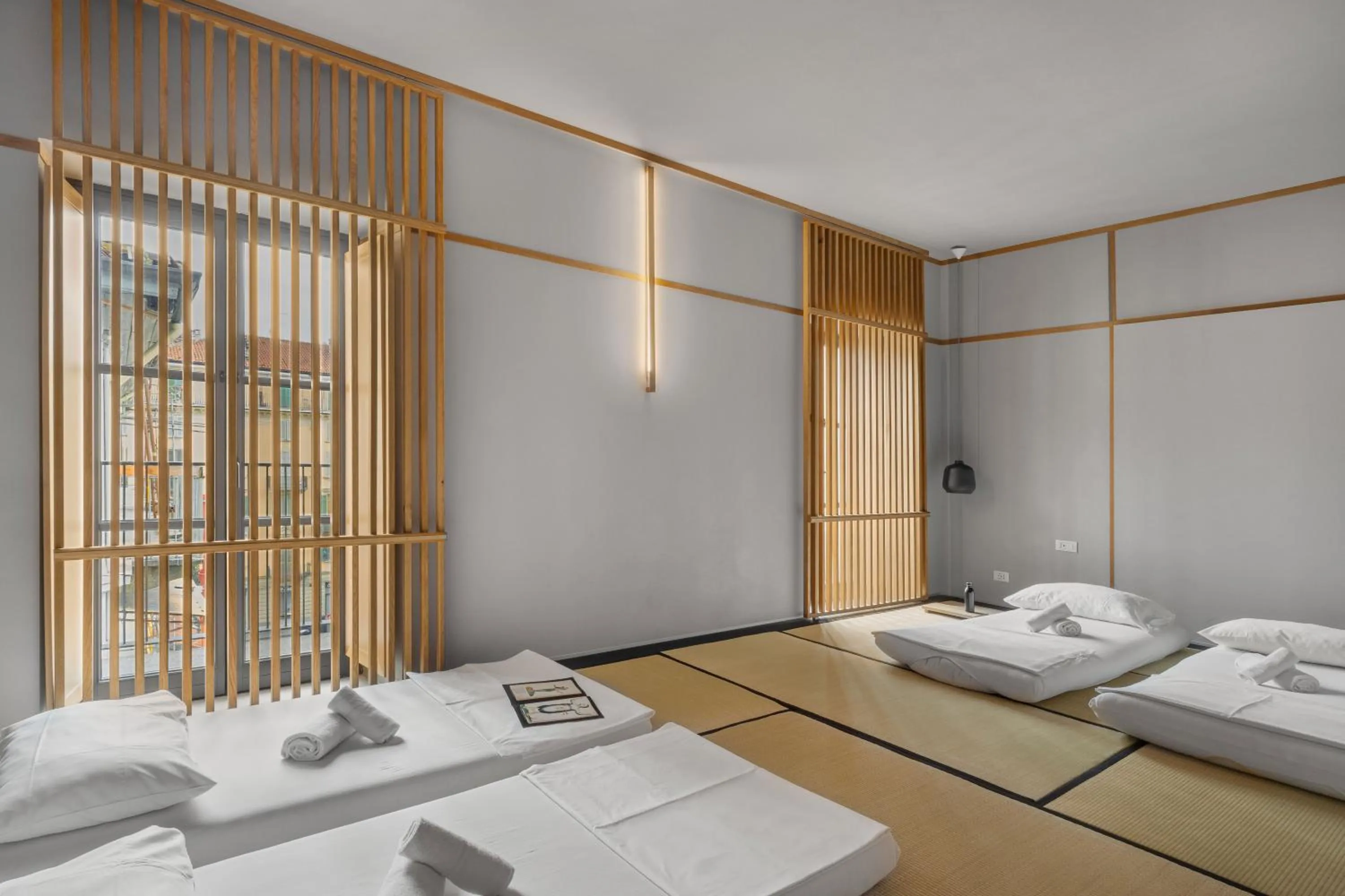 Bedroom, Bed in Combo Torino