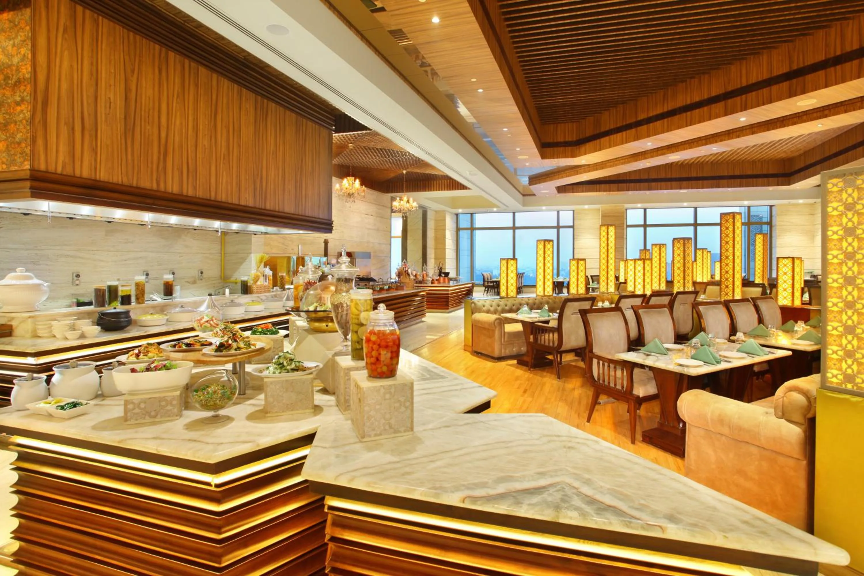 Restaurant/places to eat in Seven Seas Hotel