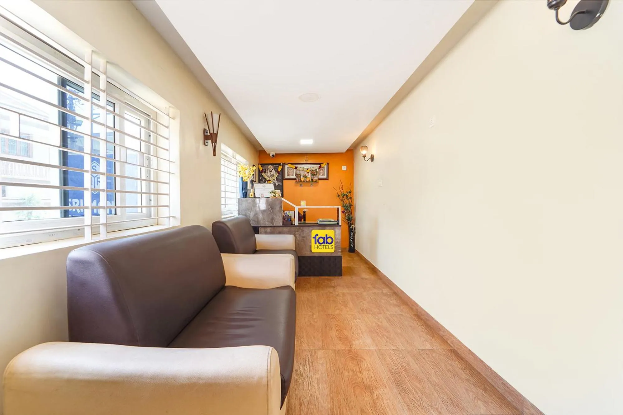 Lobby or reception in Itsy Hotels Sri Mani'S Residency, Coimbatore Airport