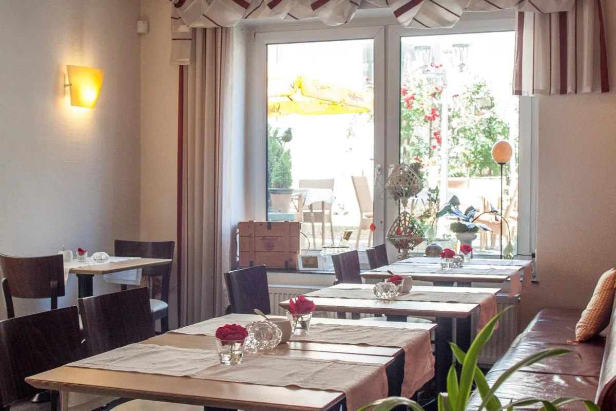 Restaurant/places to eat in Hotel Villa Auguste Viktoria