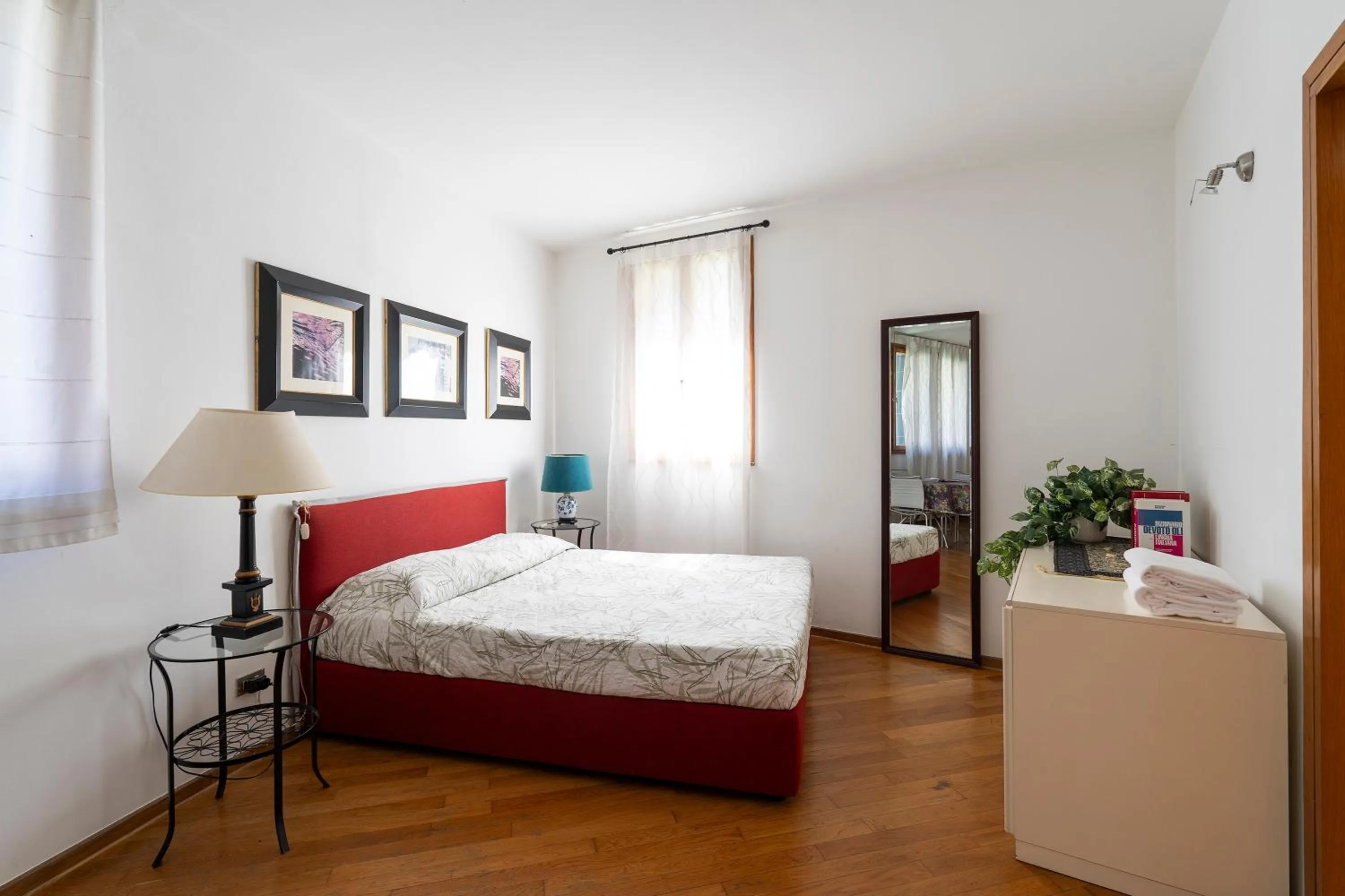 Bedroom, Bed in Anzolo Palace - Rooms & Apartments