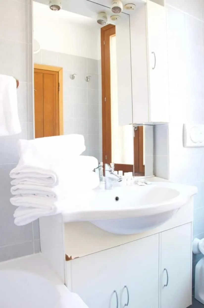 Bathroom in Anzolo Palace - Rooms & Apartments