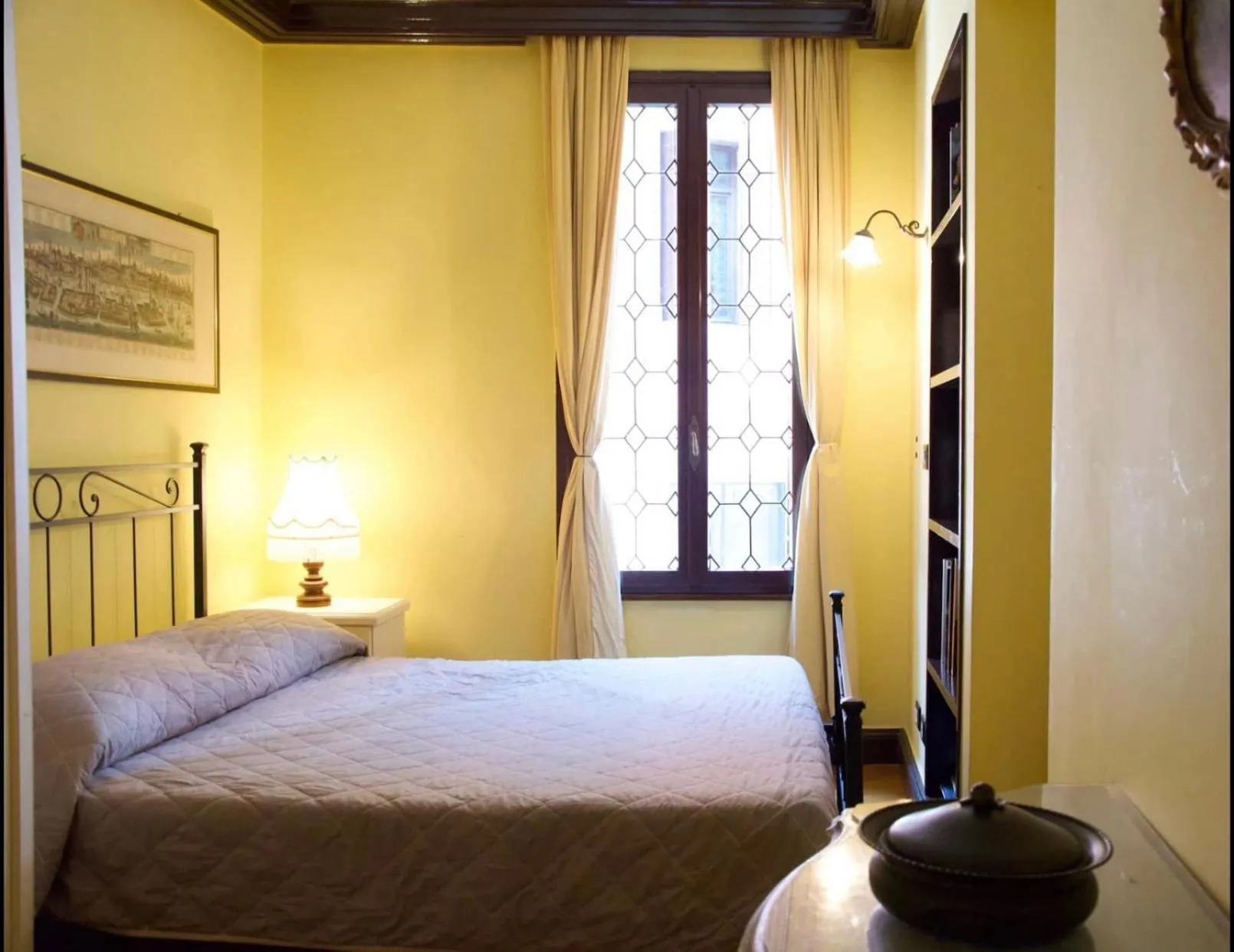 Bed in Anzolo Palace - Rooms & Apartments