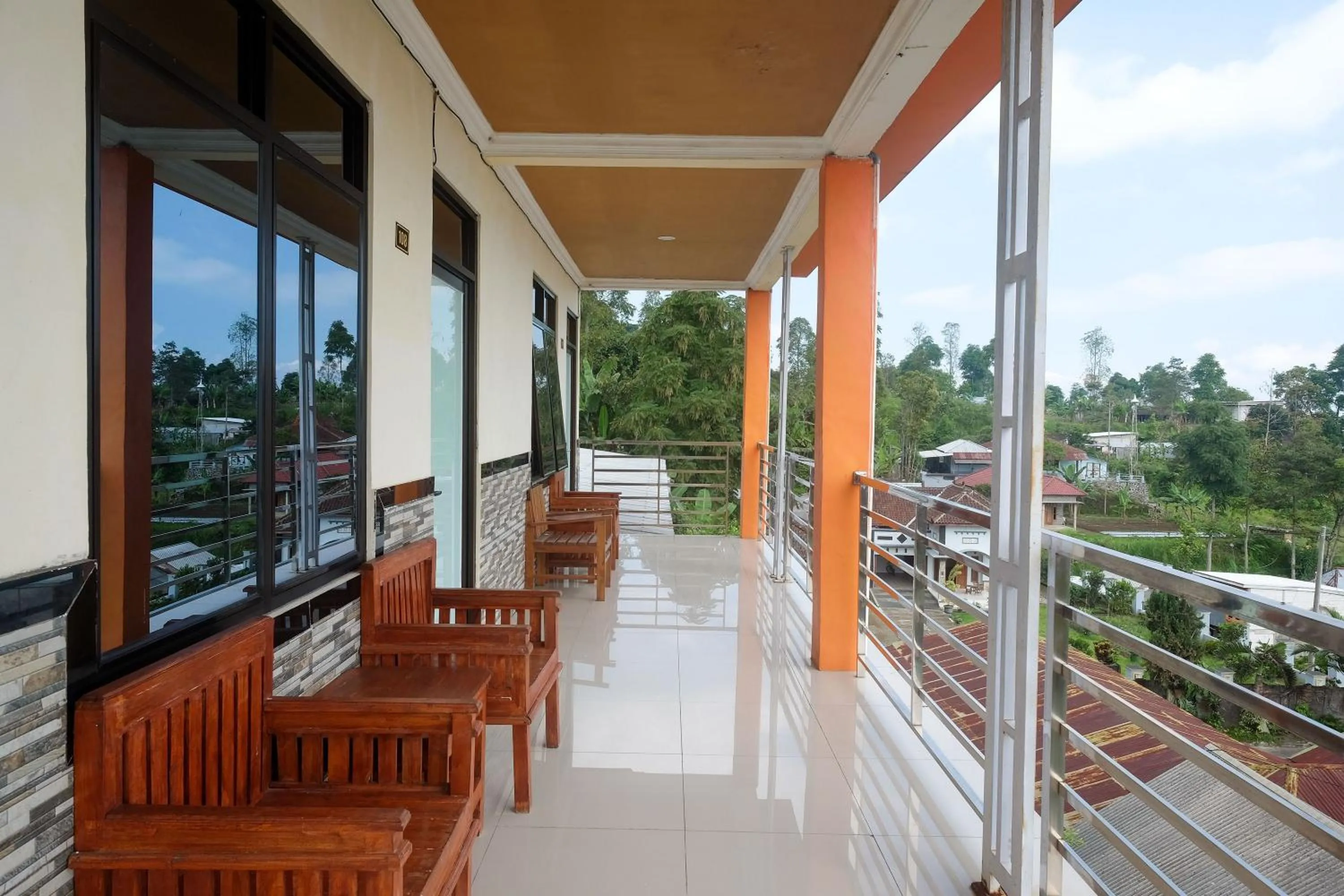 Balcony/Terrace in RedDoorz near Candi Sukuh Karanganyar
