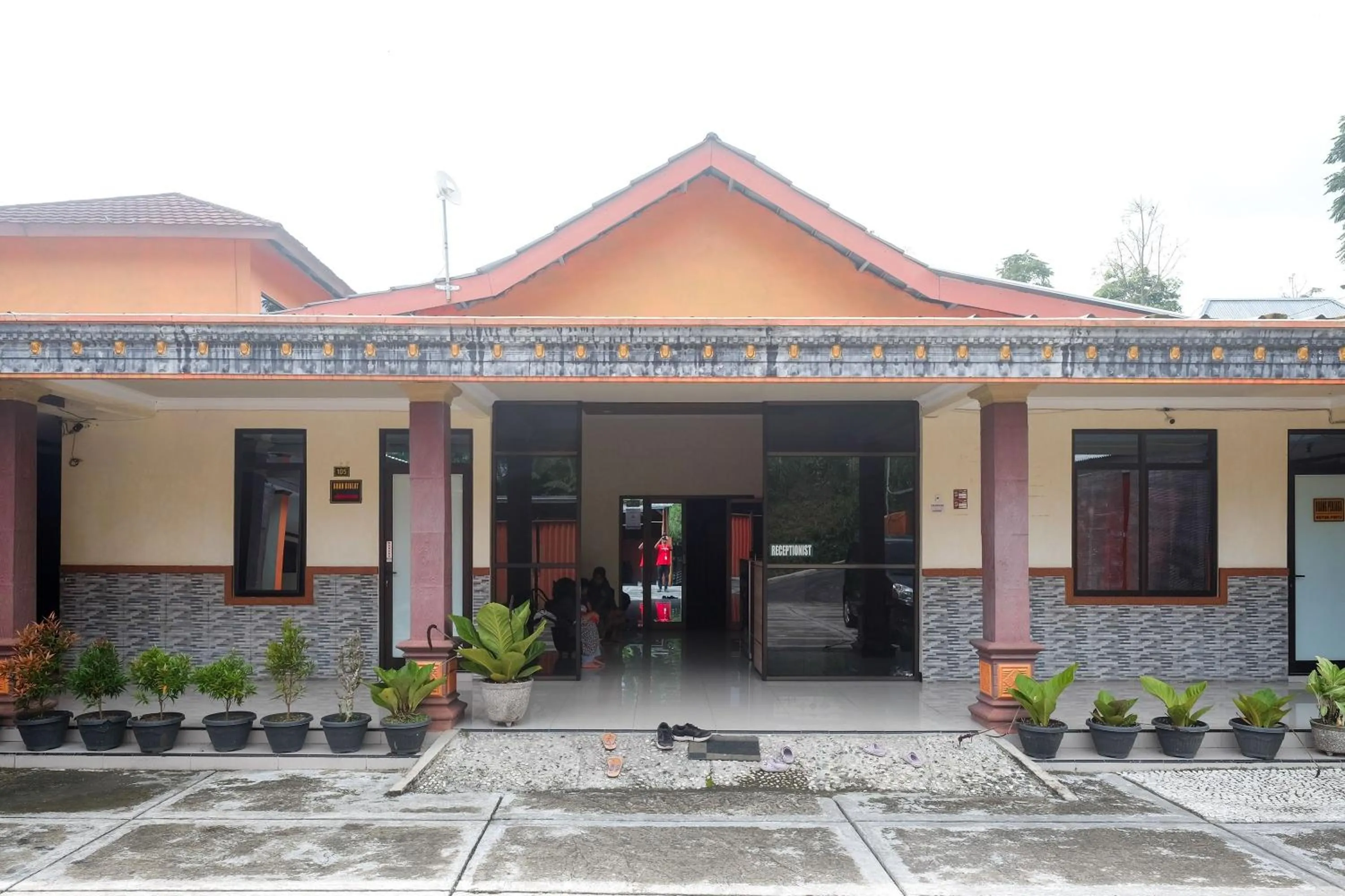 Property building in RedDoorz near Candi Sukuh Karanganyar
