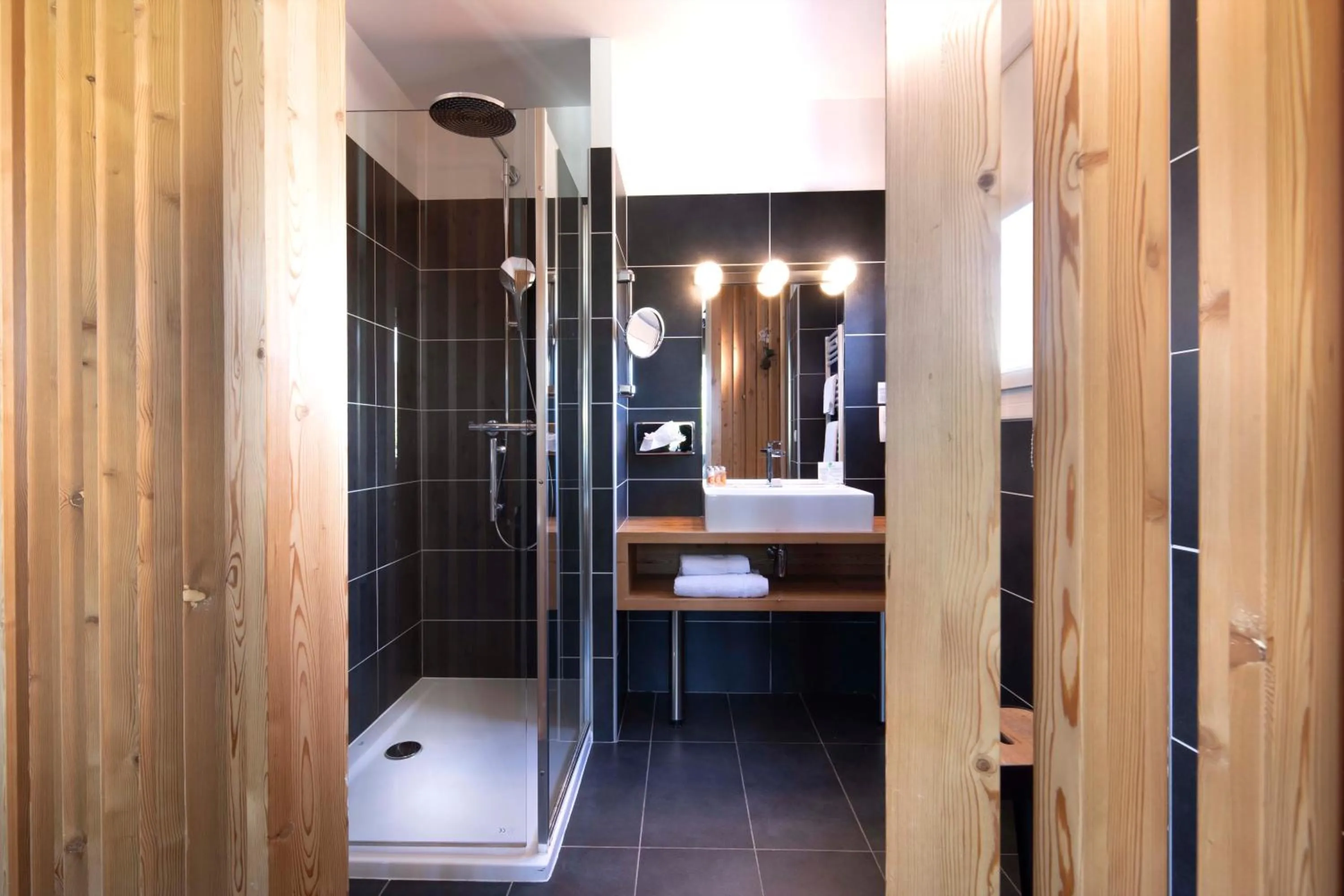 Shower in Mon Hotel à Gap