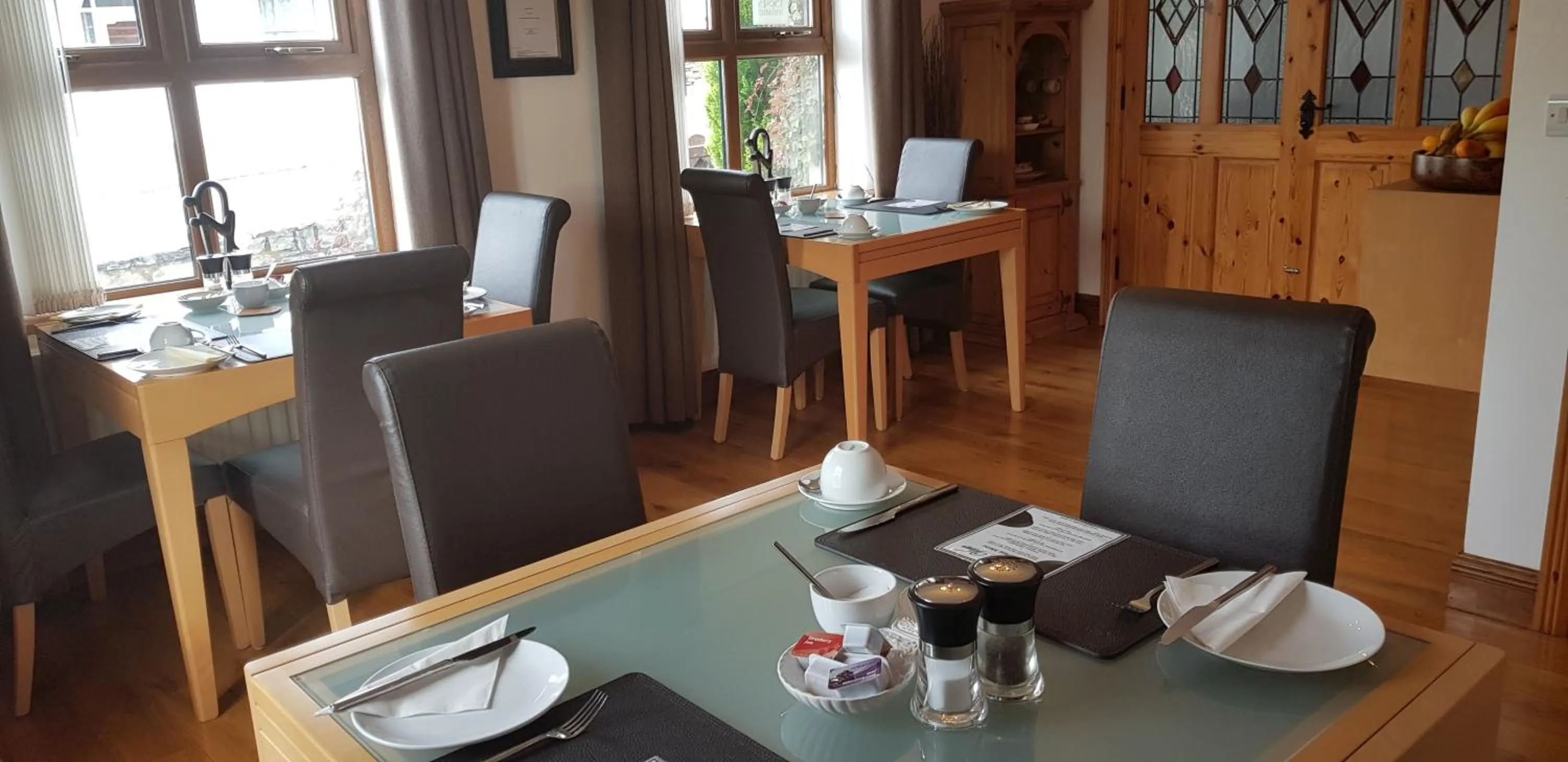 Photo of the whole room in Church View House F56H977