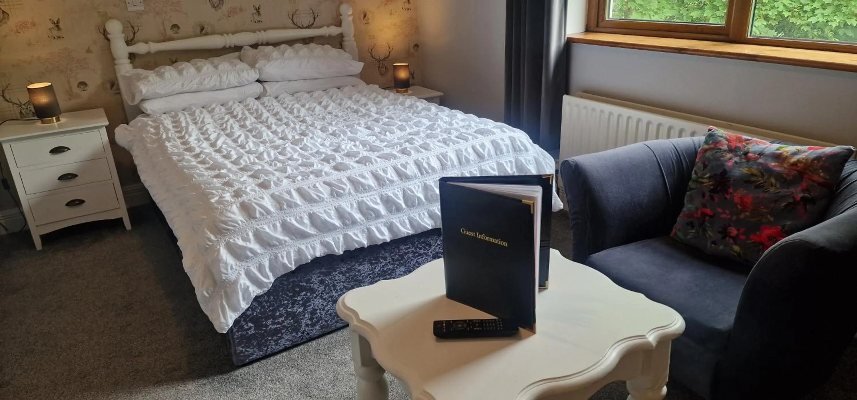 Bed in Church View House F56H977