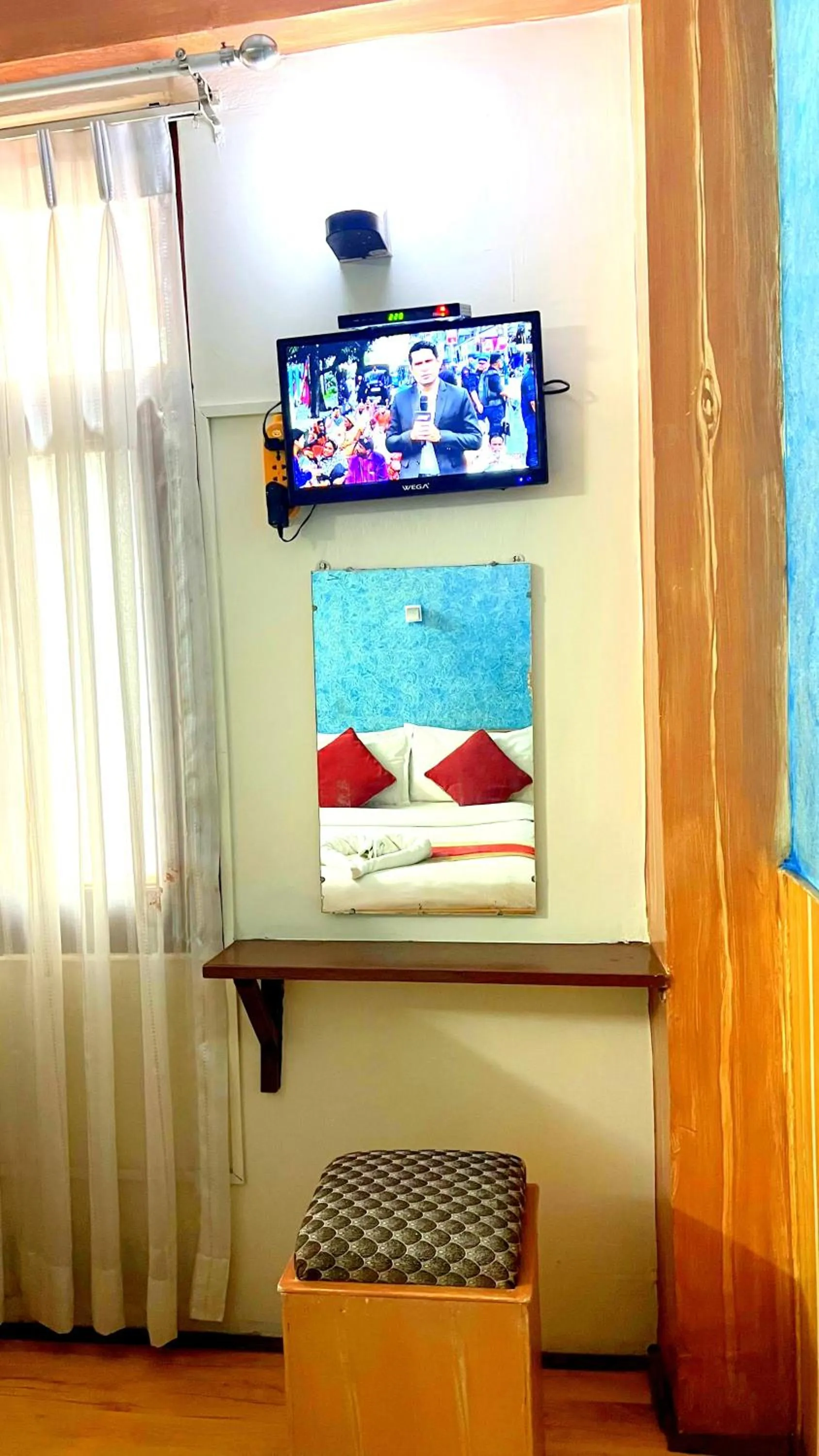 TV and multimedia in Thamel Seasons Hotel