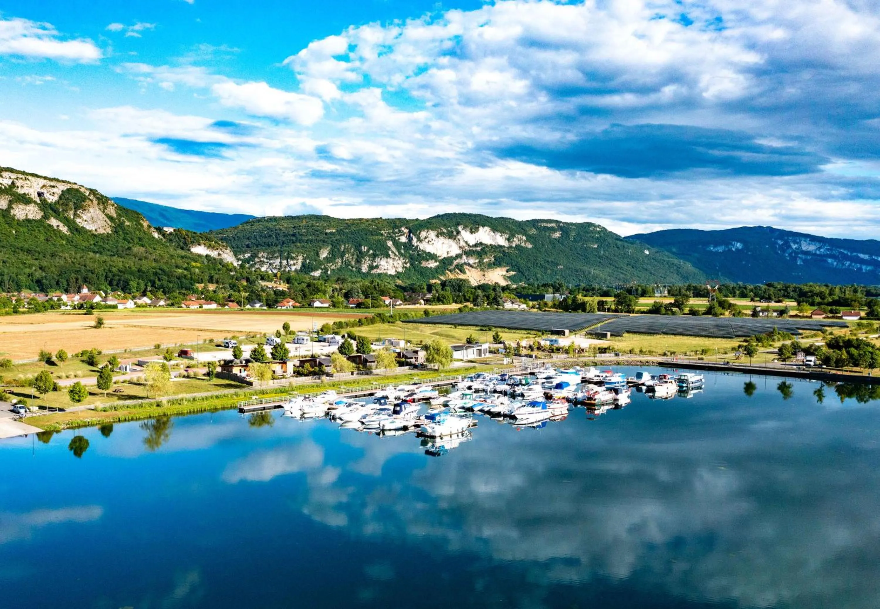 Bird's eye view in Les Lodges de la ViaRhôna / cabane-spa