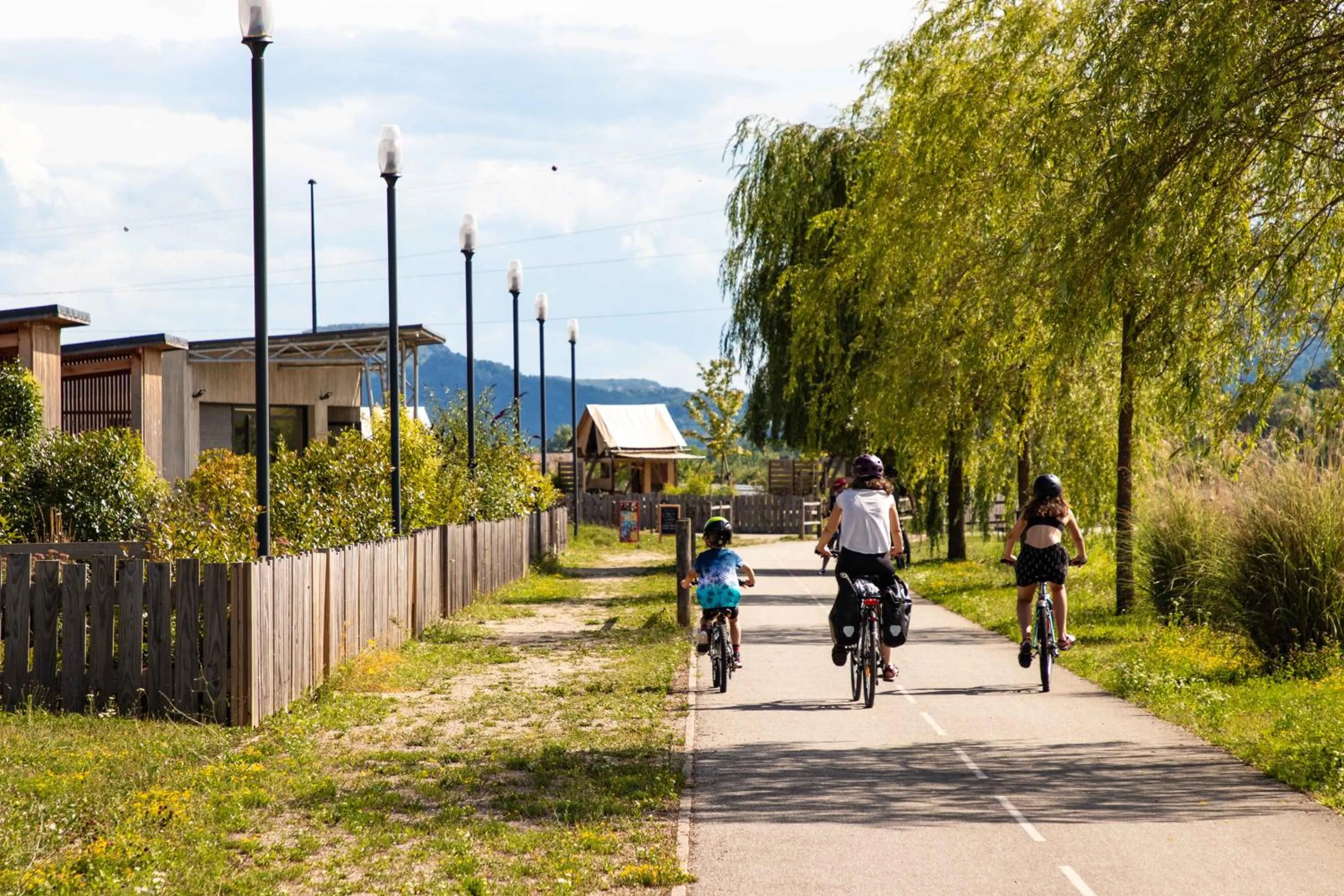 Activities in Les Lodges de la ViaRhôna / cabane-spa