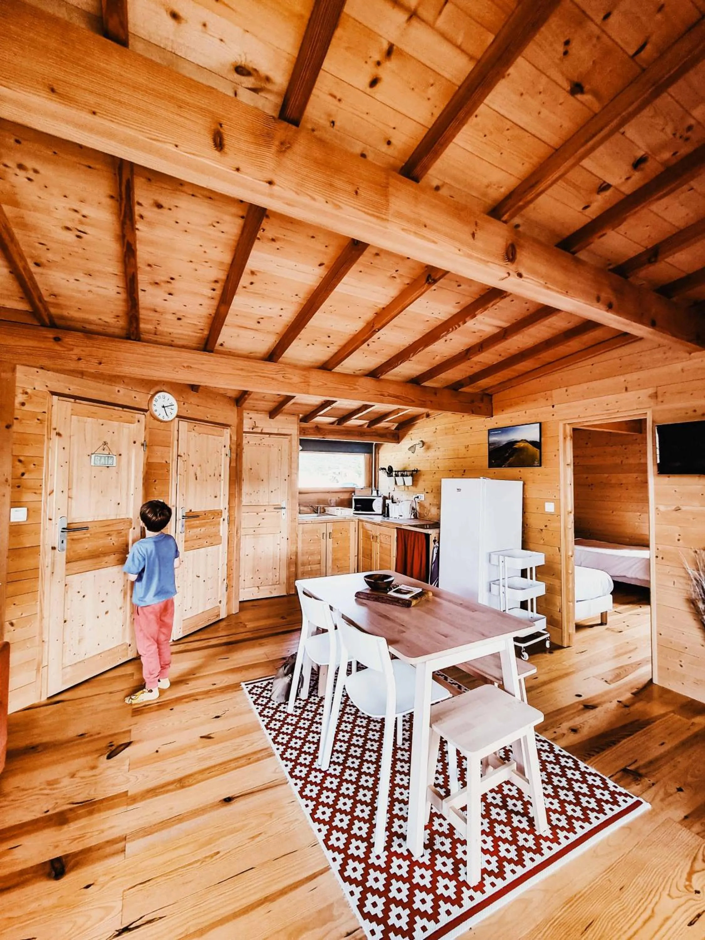 Living room in Les Lodges de la ViaRhôna / cabane-spa