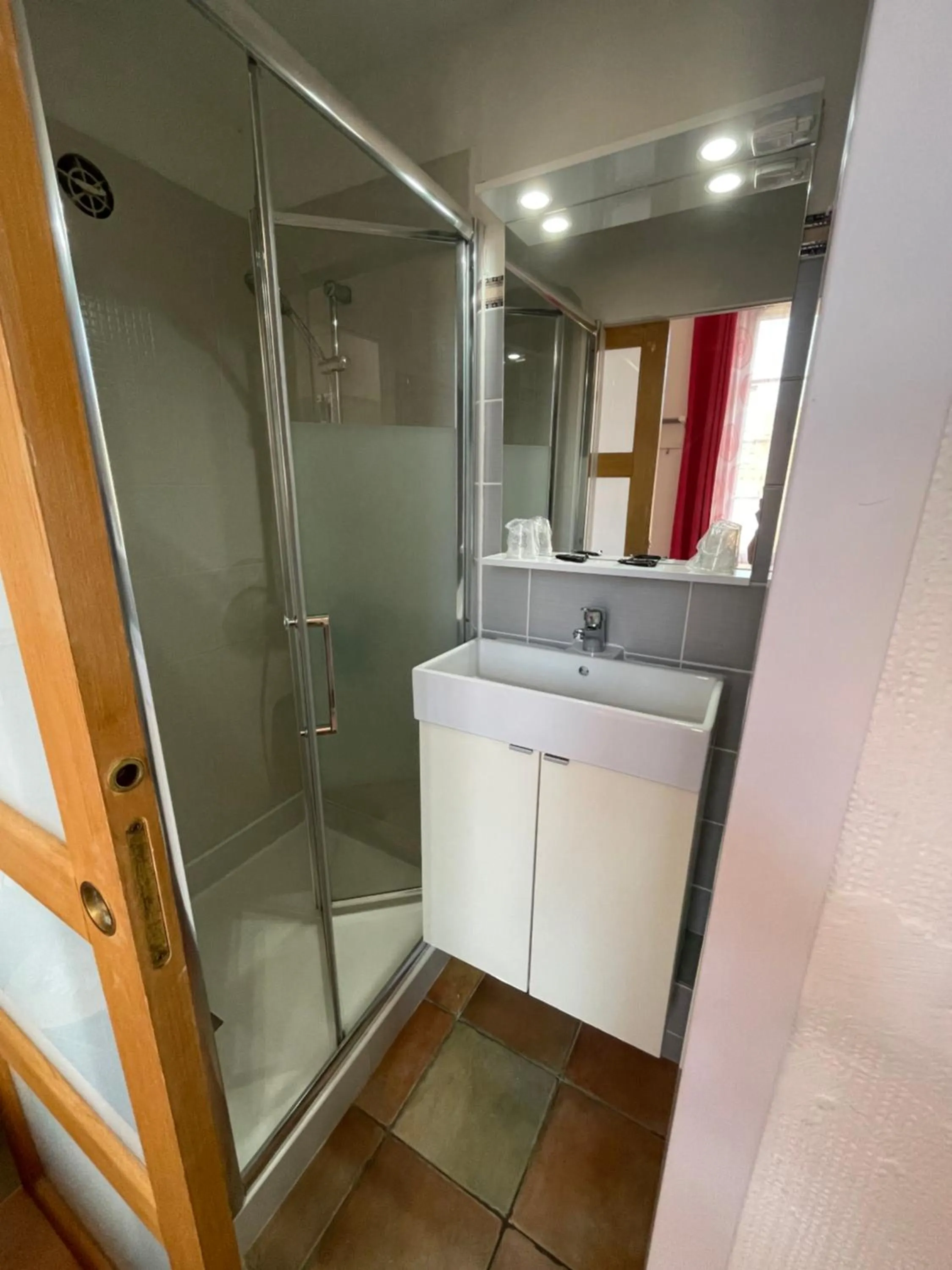 Economy Double Room in Hôtel L'Escale Au Soleil