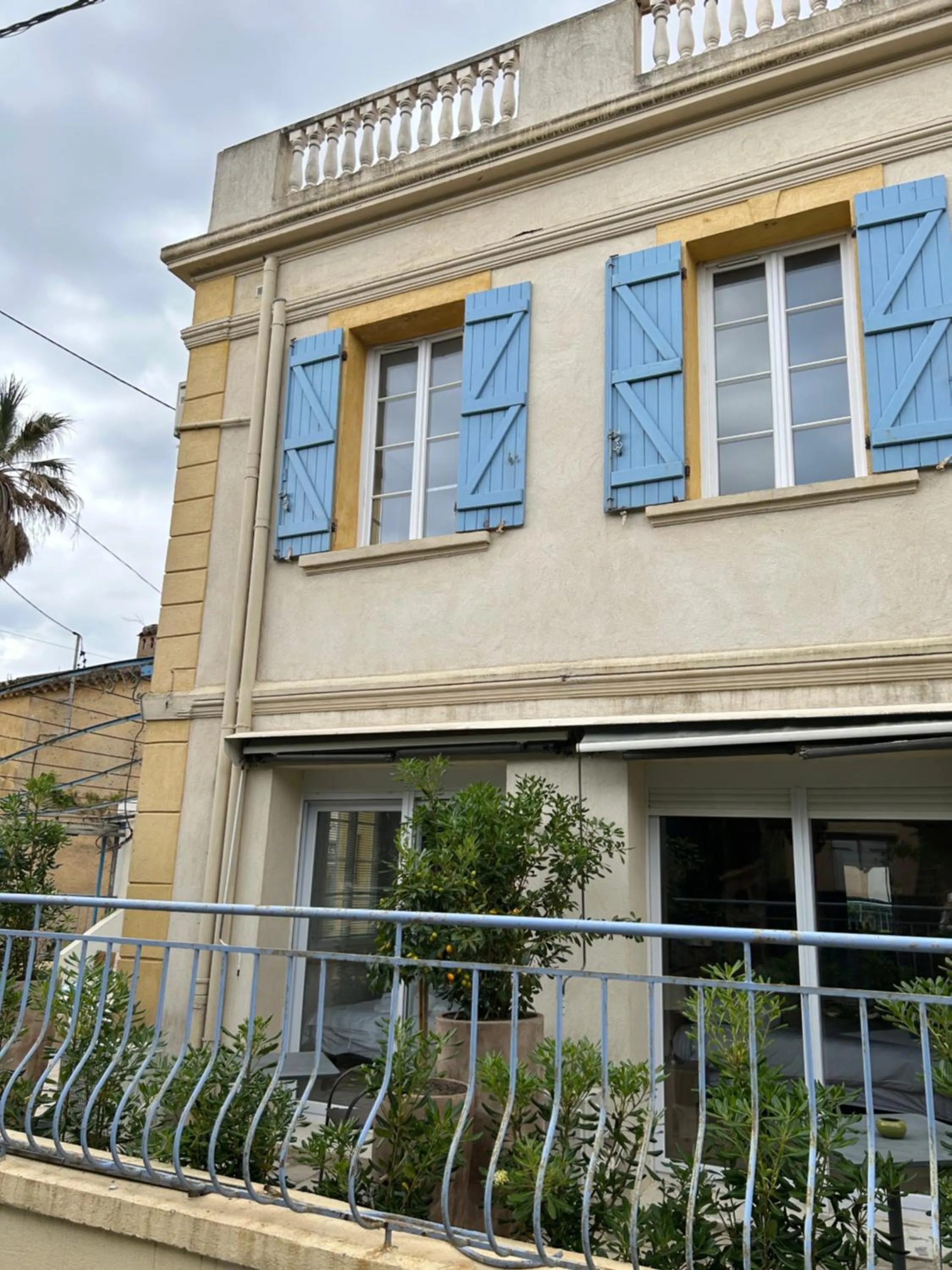 Property building in Hôtel L'Escale Au Soleil