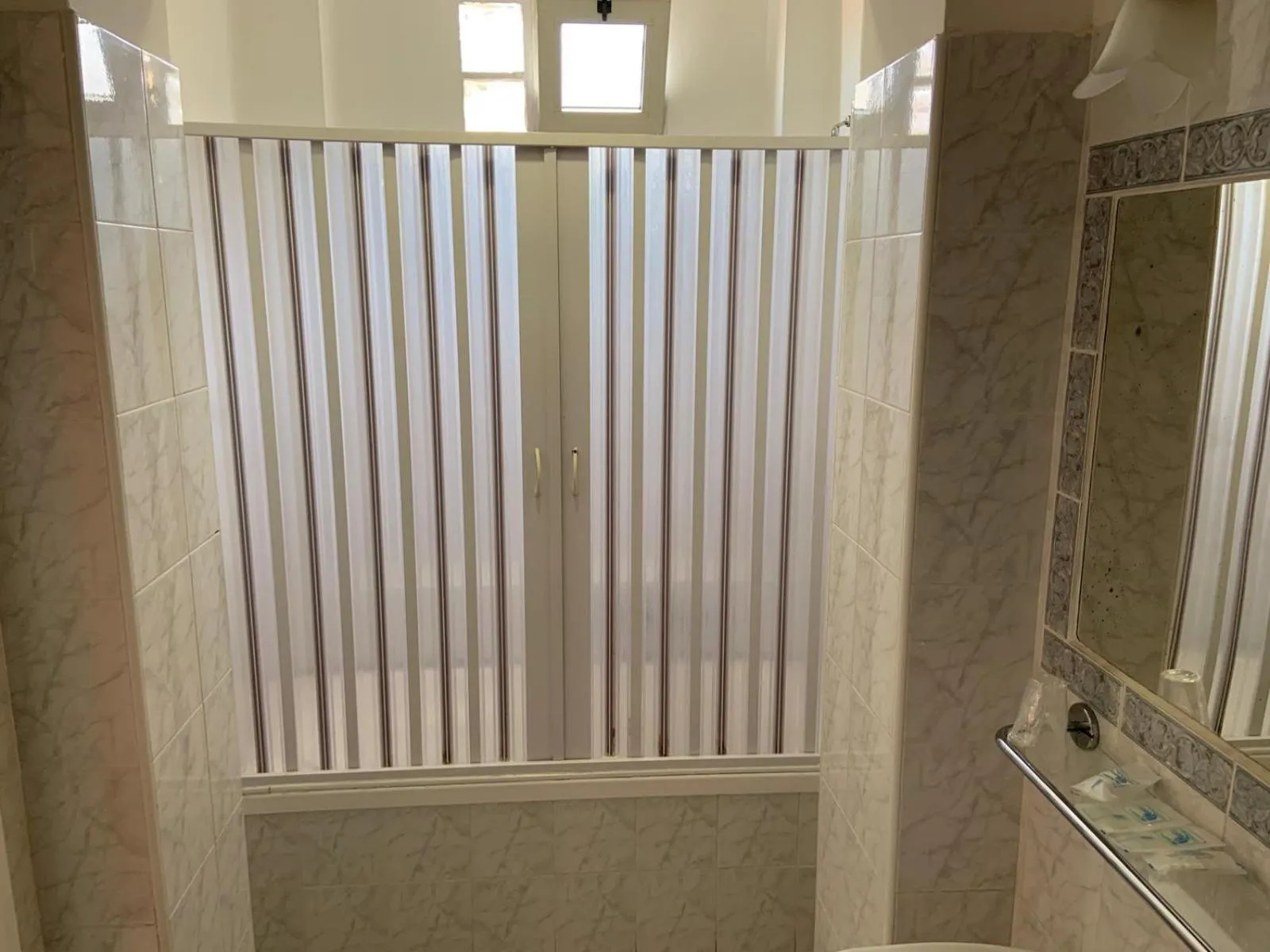 Bathroom in Hotel Lungomare